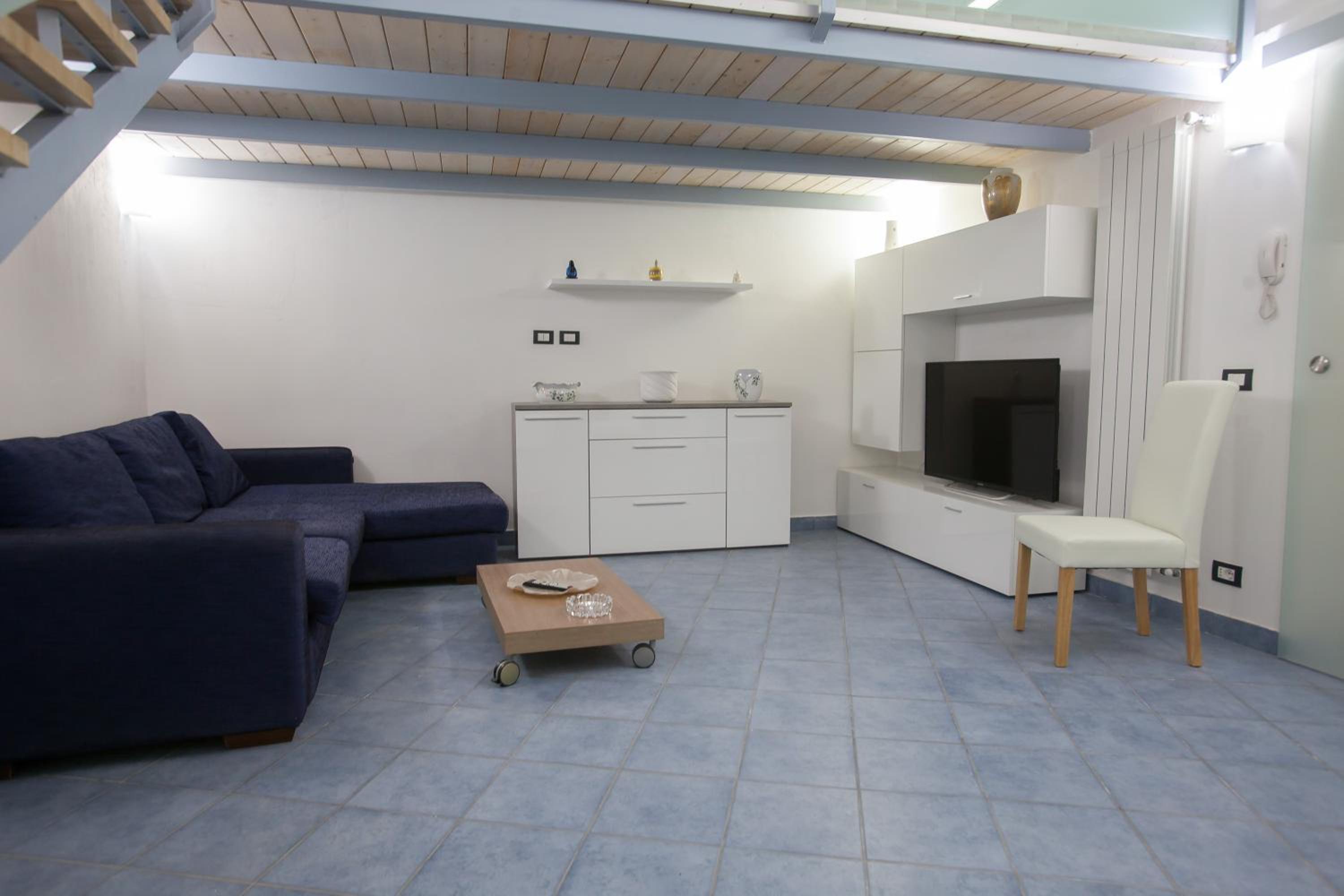 Studio - Split Level - Photo 6