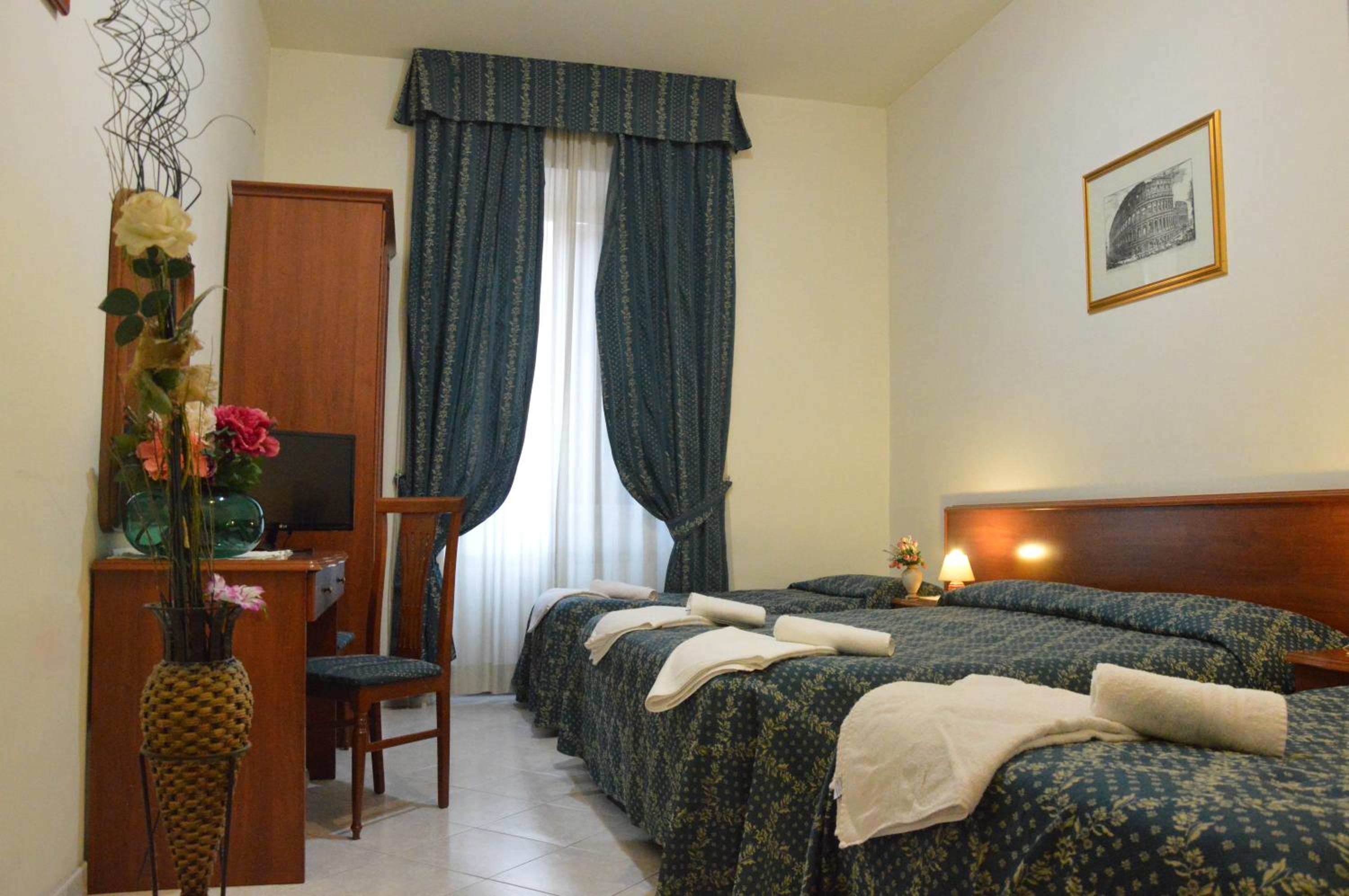 Triple Room