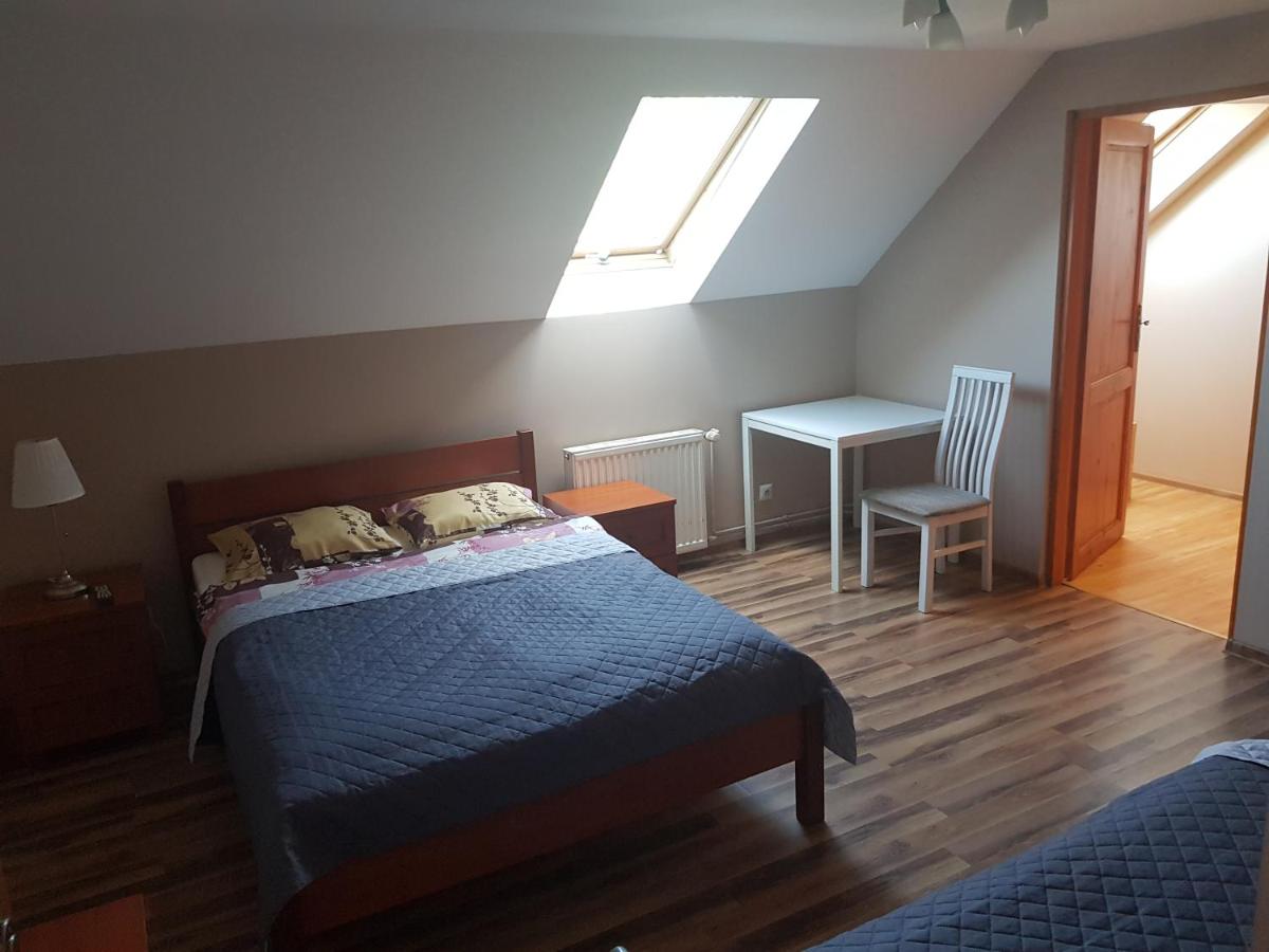 Triple Room with Private Bathroom photo 2