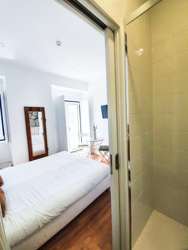 Double Room with Balcony - Photo 4