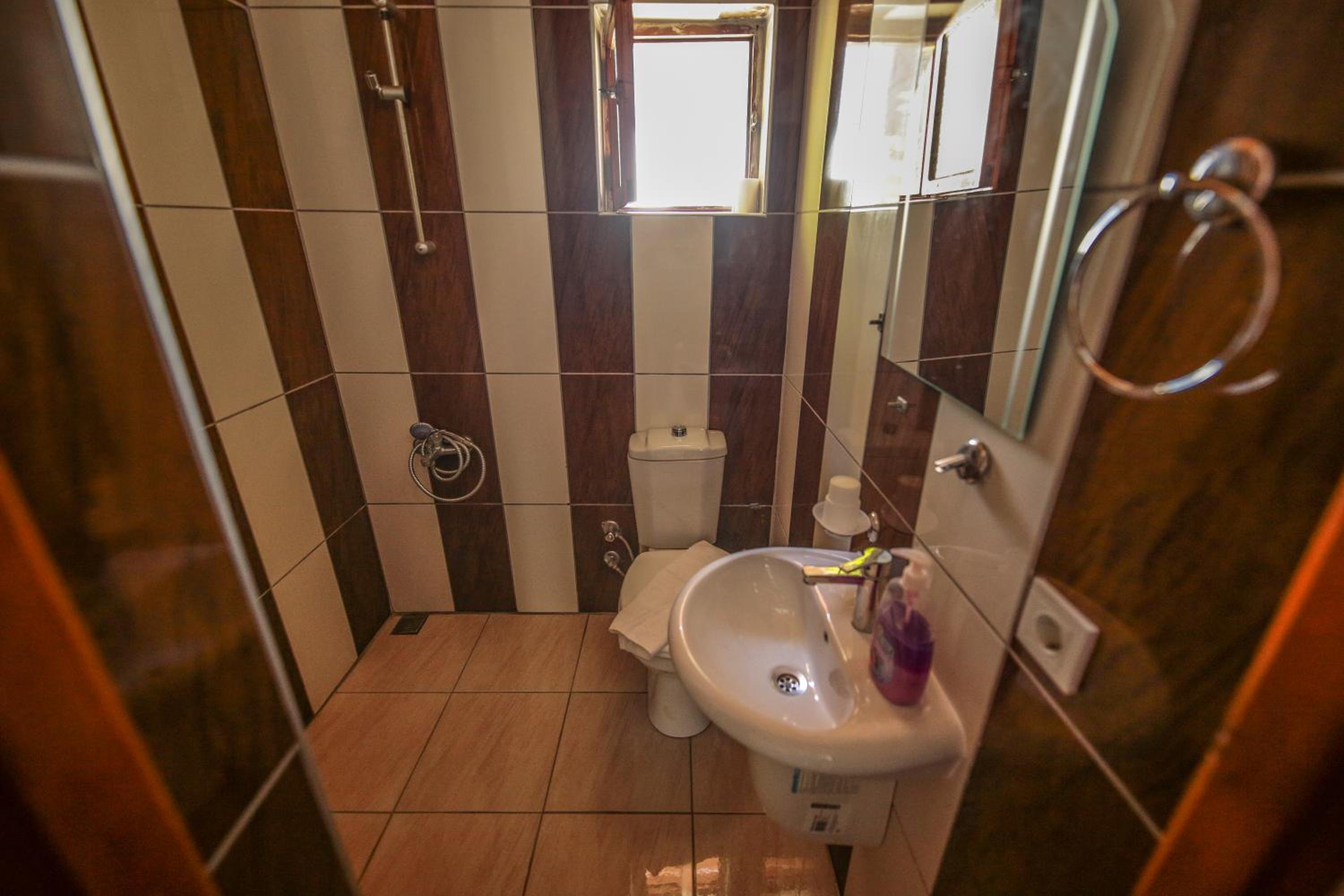 One-Bedroom Villa - Photo 27