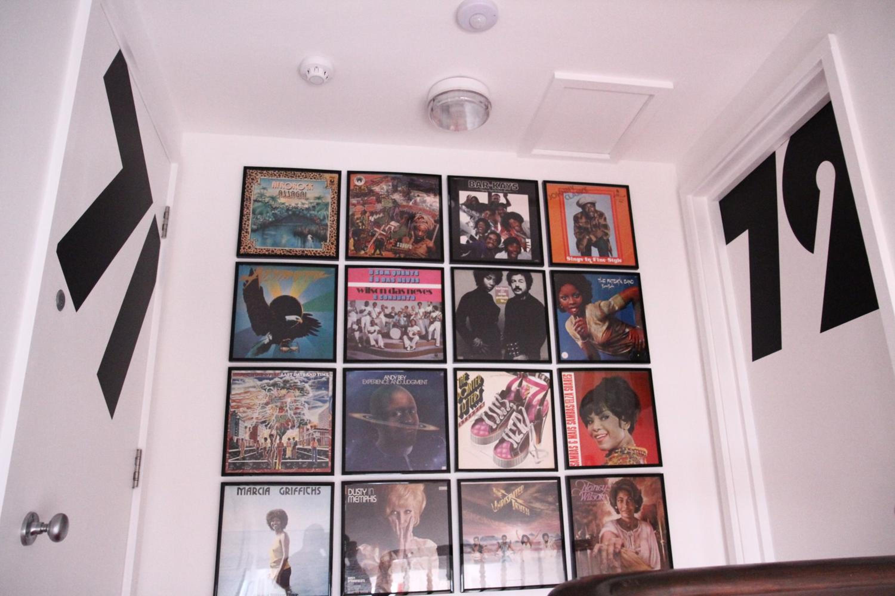 Suite 71 En-Suite - Photo 5