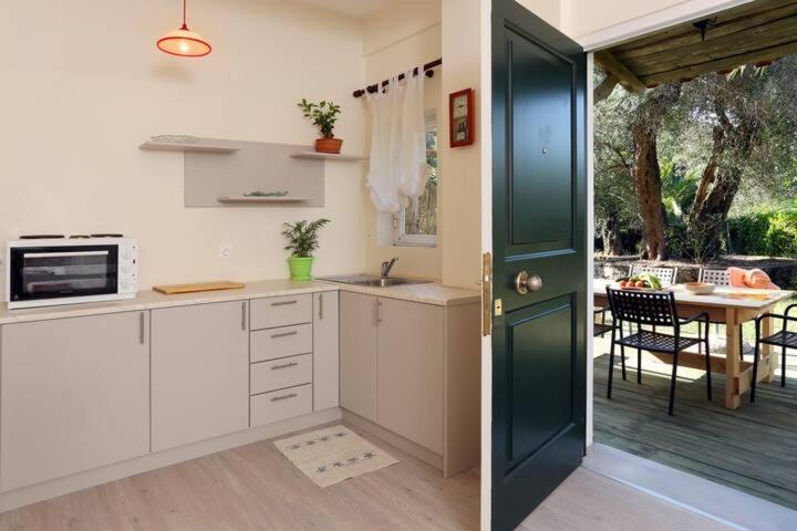 Apartment - Ground Floor photo 2