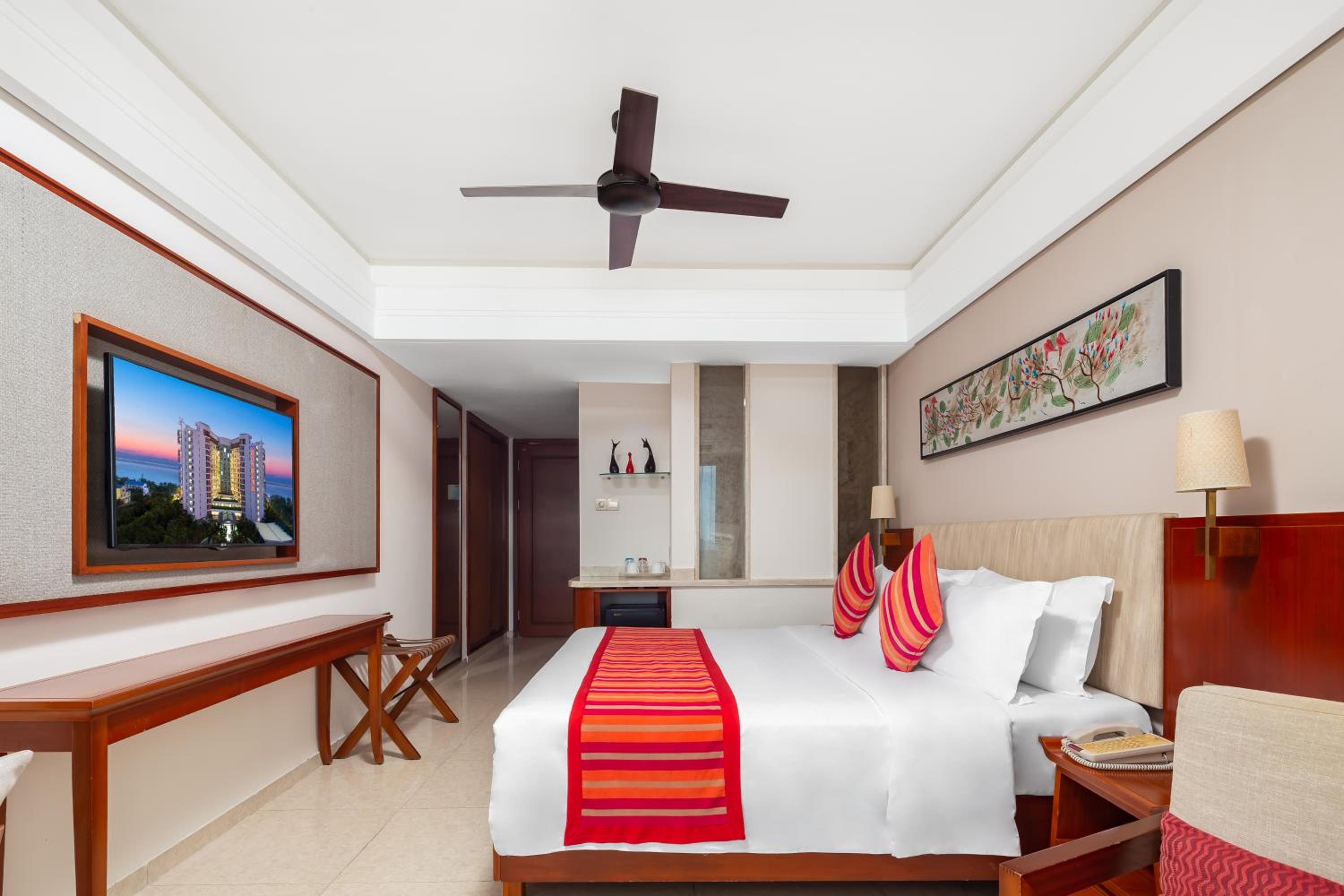 Double or Twin Room with Sea View photo 1