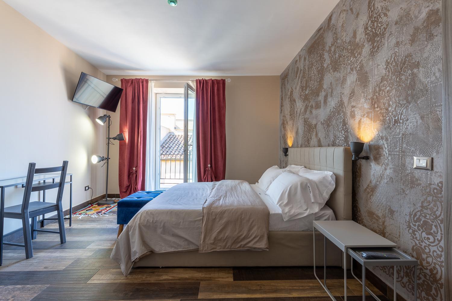 Deluxe Double Room with Balcony and Sea View - Photo 1