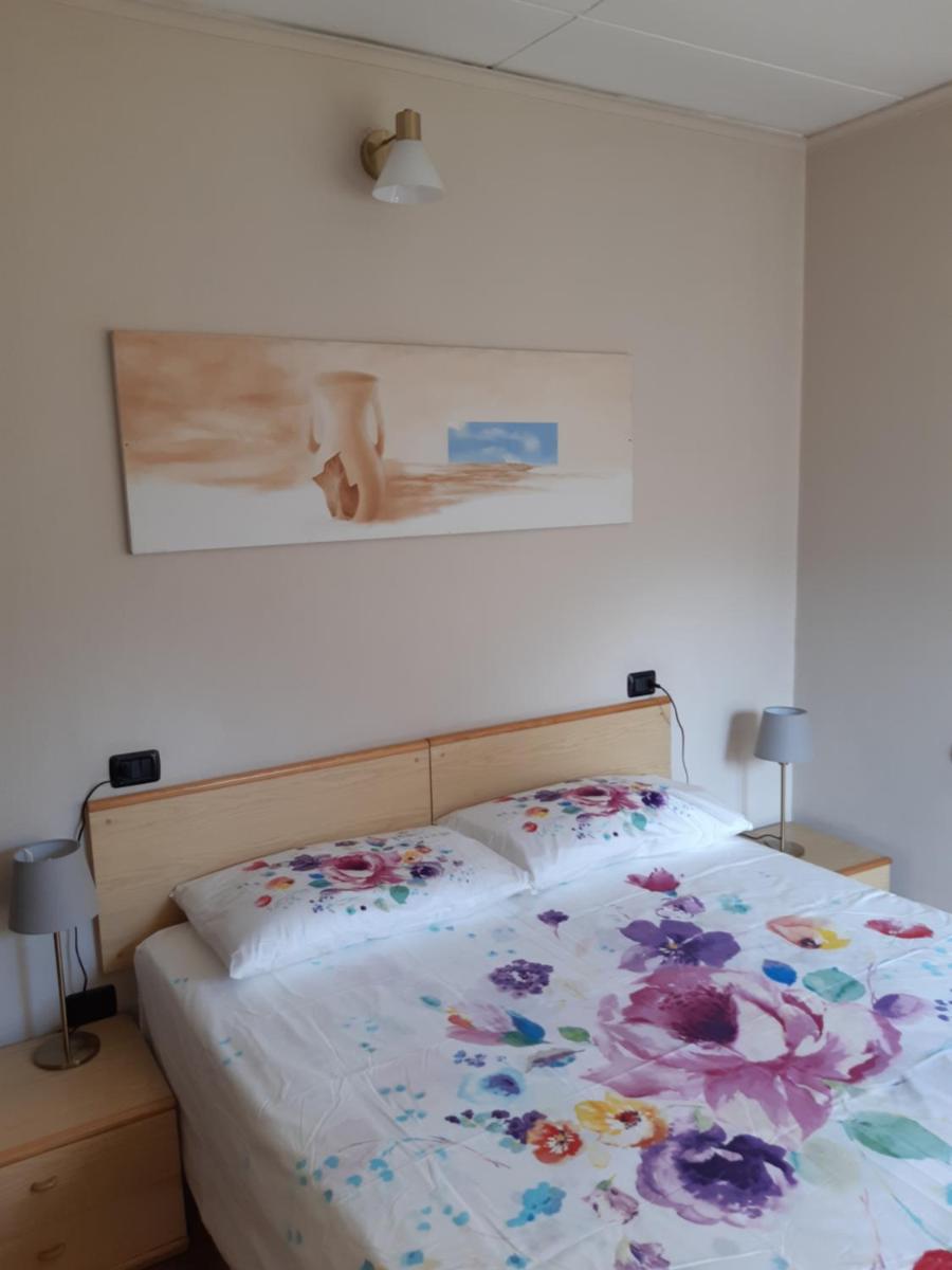 Double or Twin Room with Private Bathroom - Photo 5