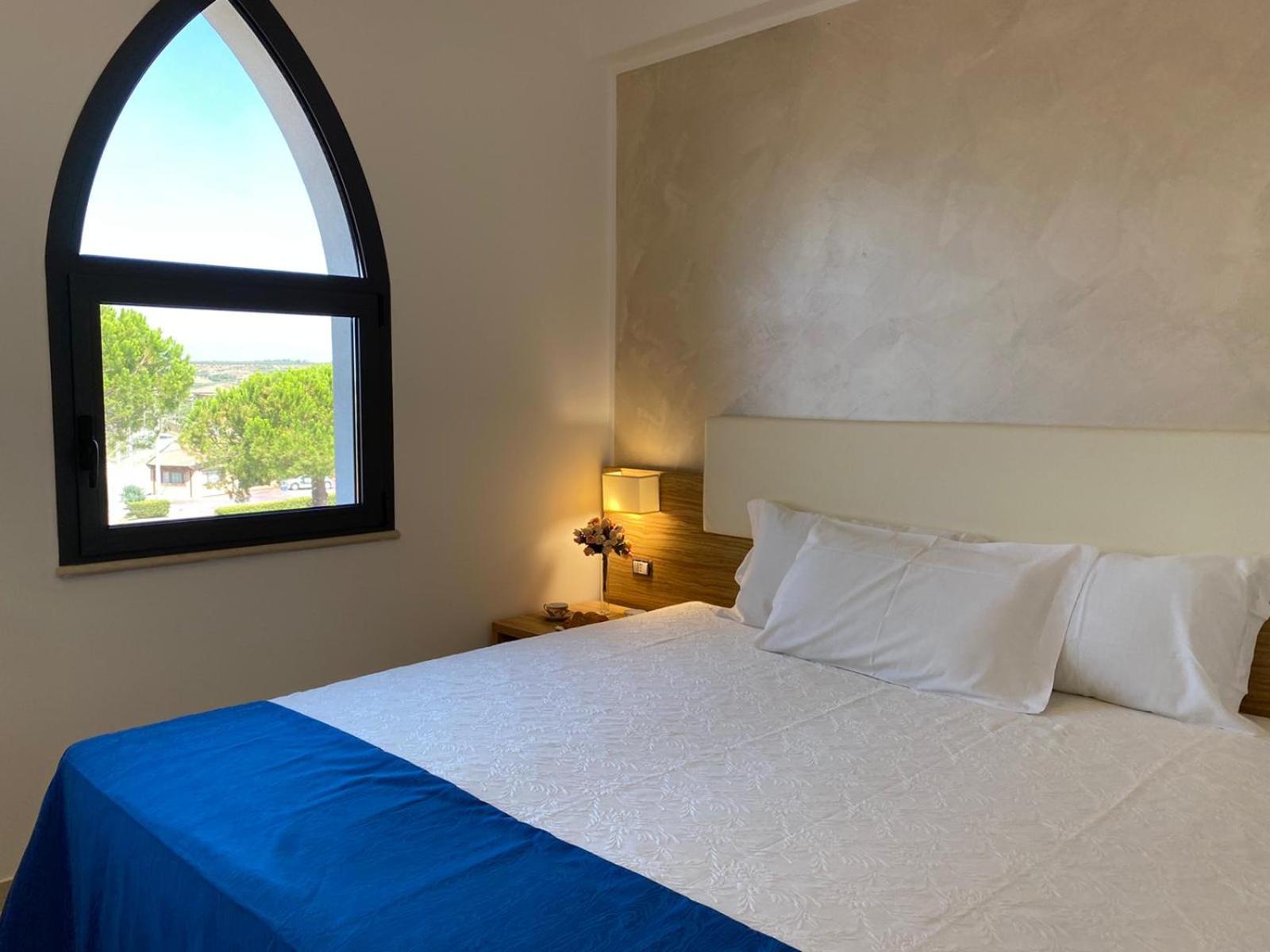Quadruple Room with Private Bathroom - Photo 2