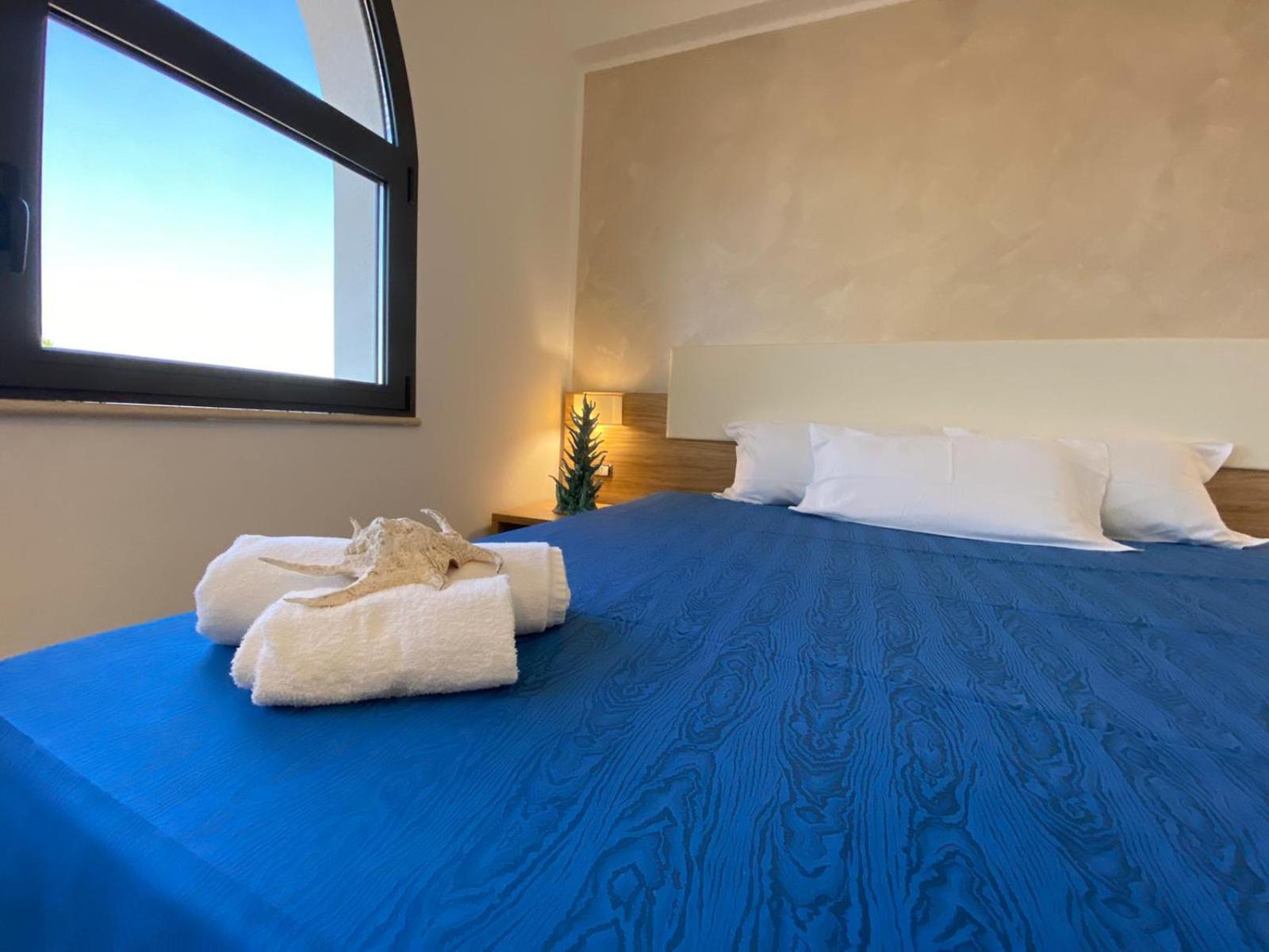 Double or Twin Room with Private Bathroom - Photo 4