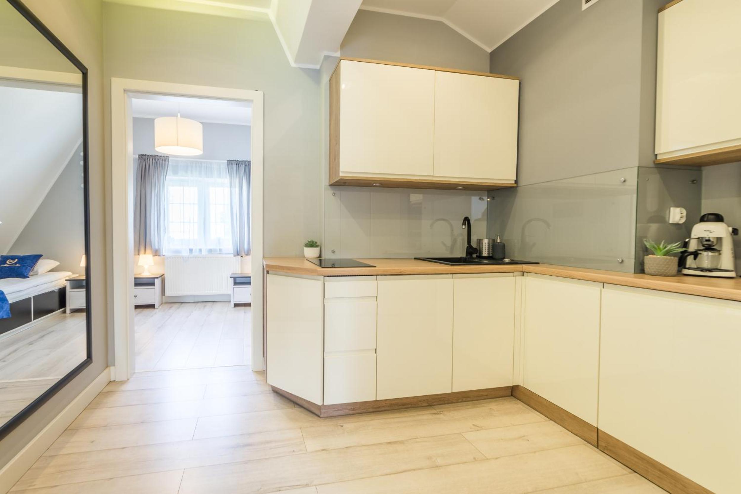 One-Bedroom Apartment - Photo 2