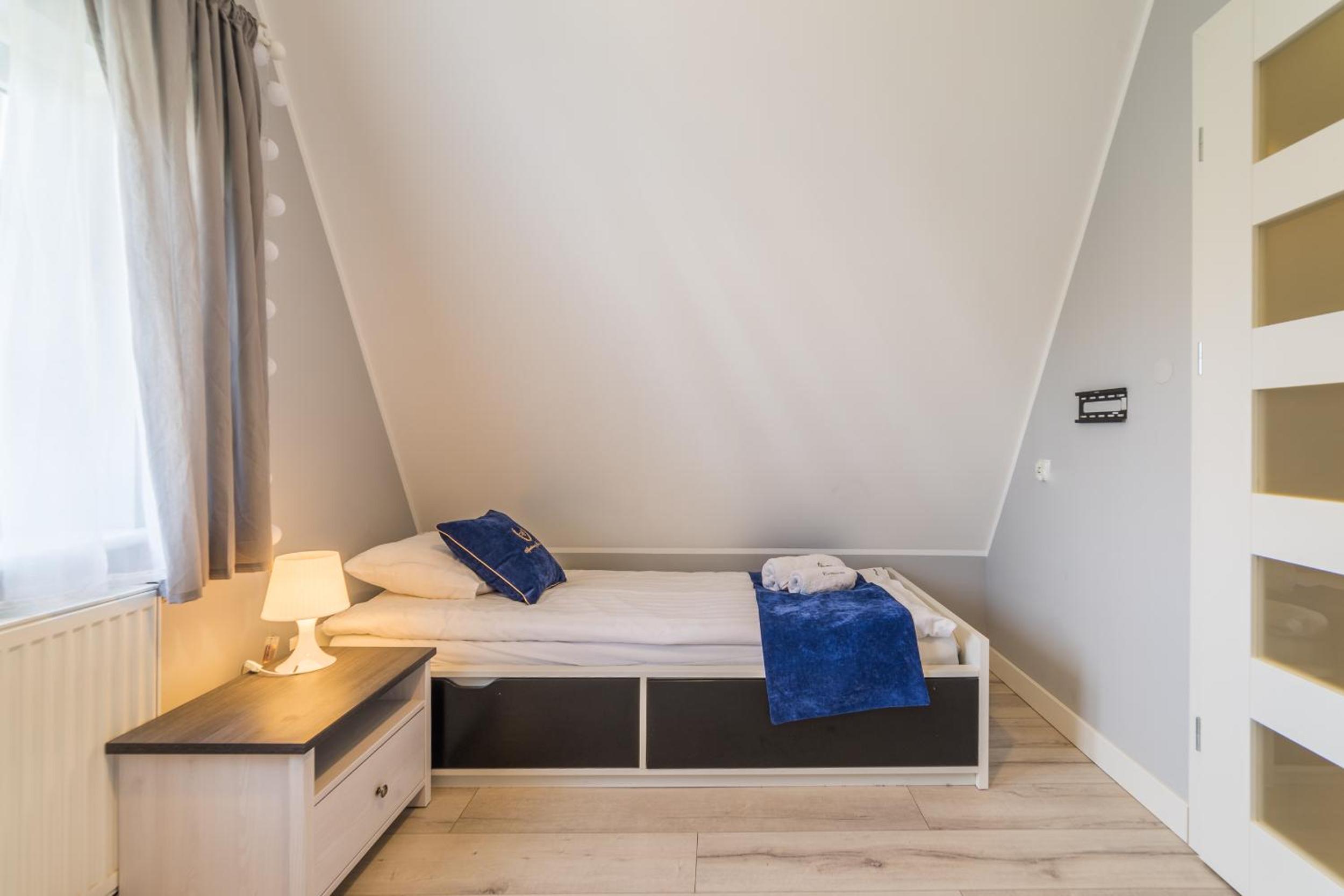 One-Bedroom Apartment - Photo 4