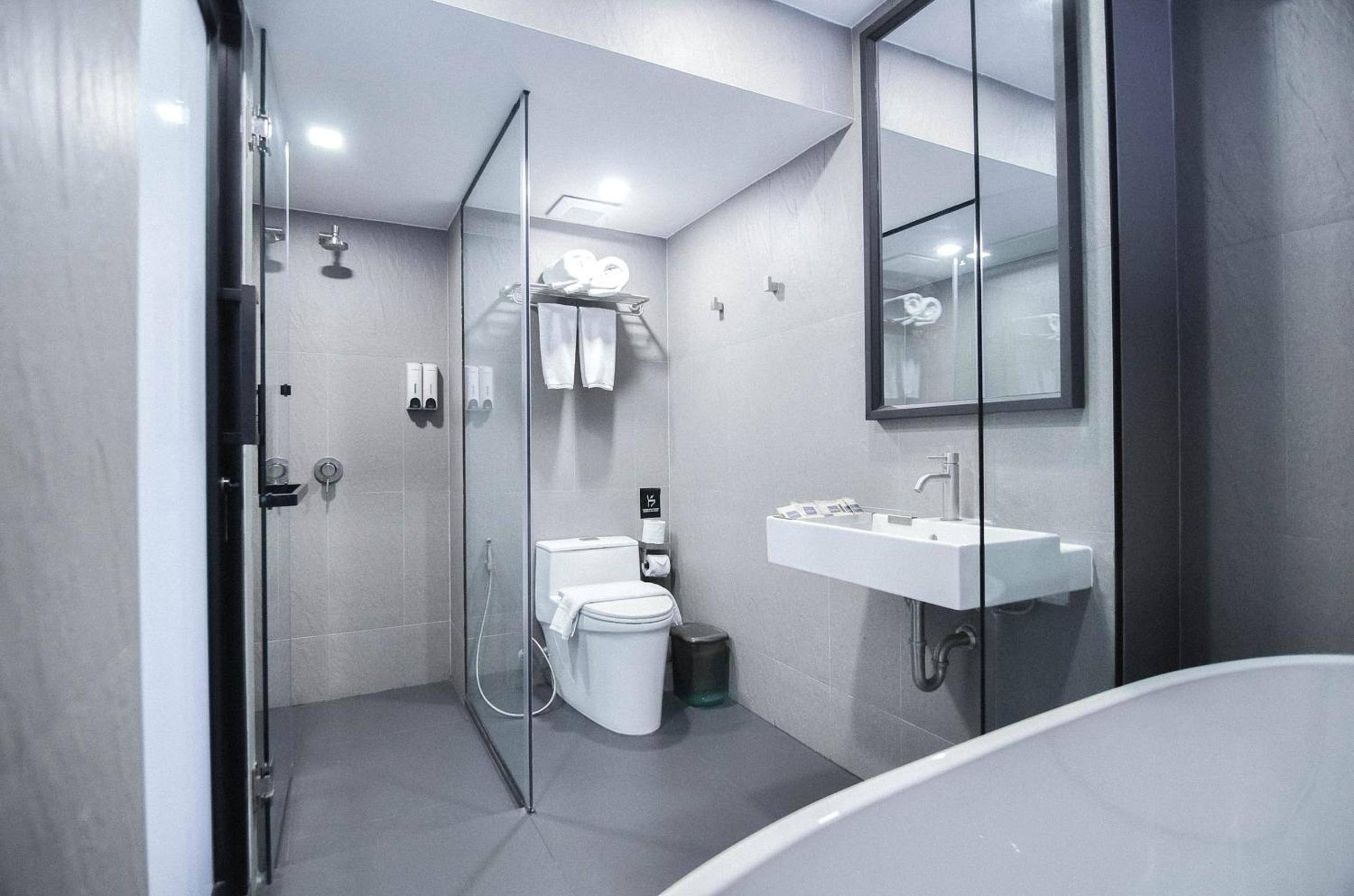 Duplex Suite - Photo 3