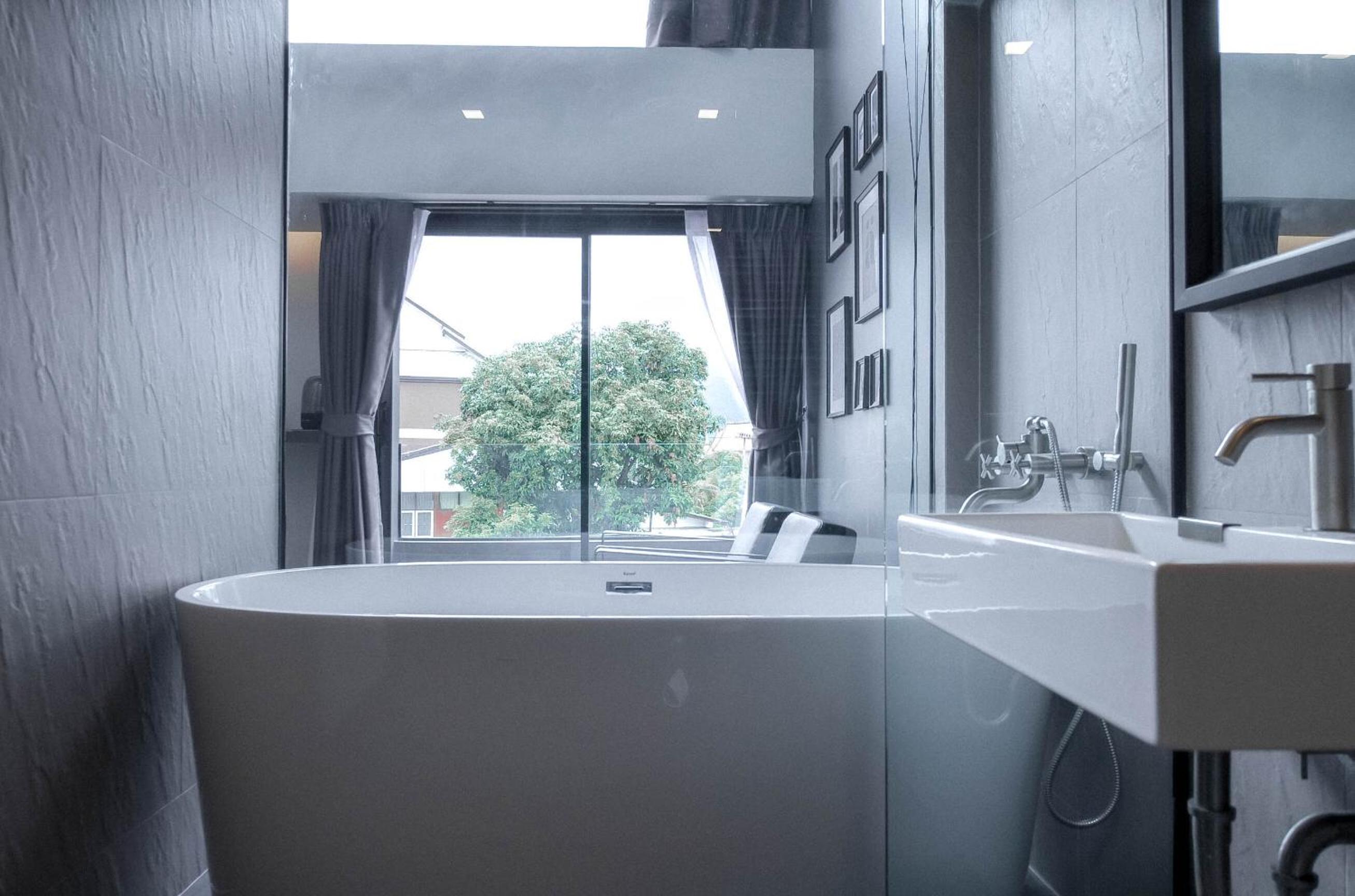 Duplex Suite - Photo 2