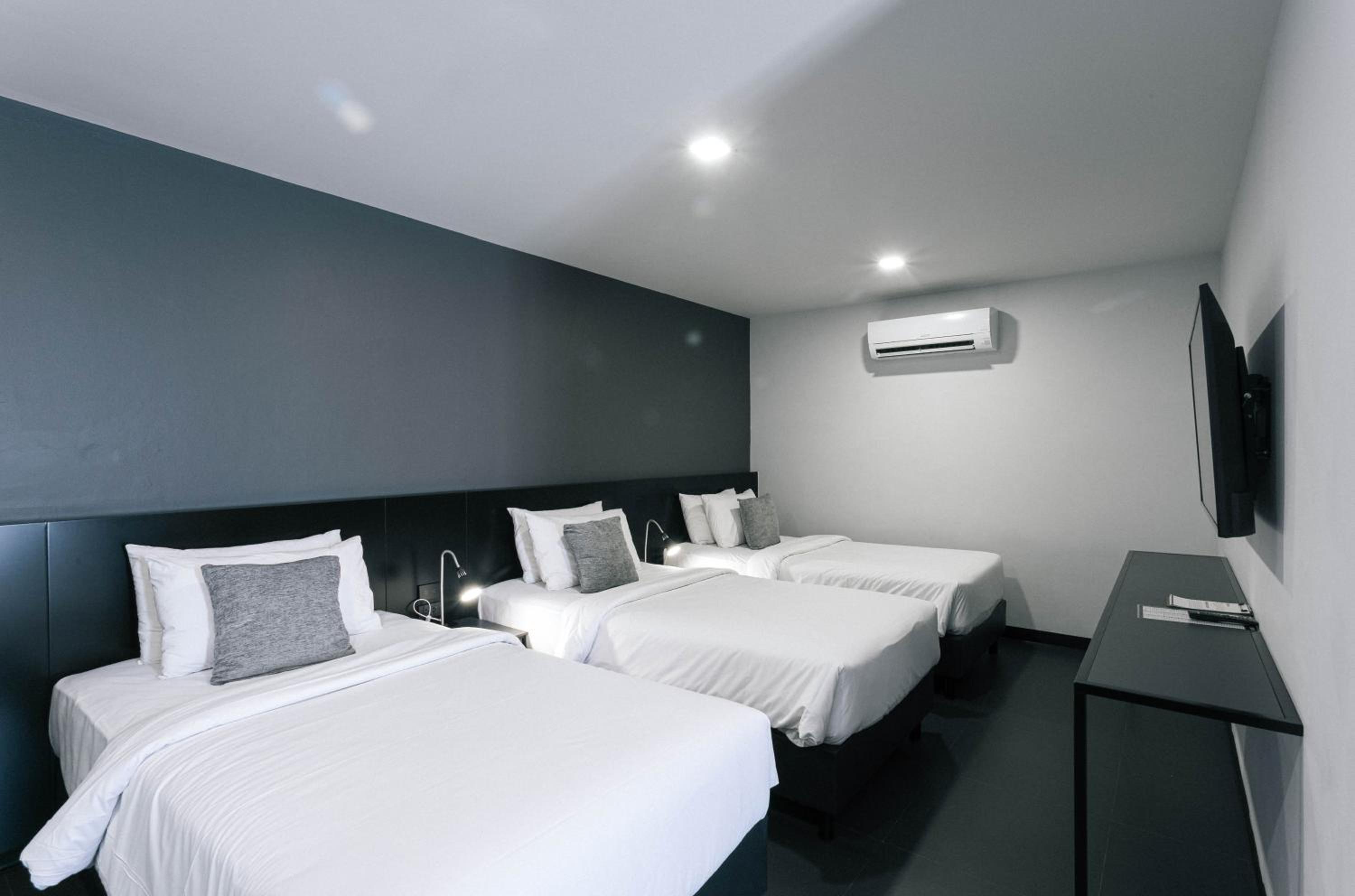 Standard Triple Room - Photo 2