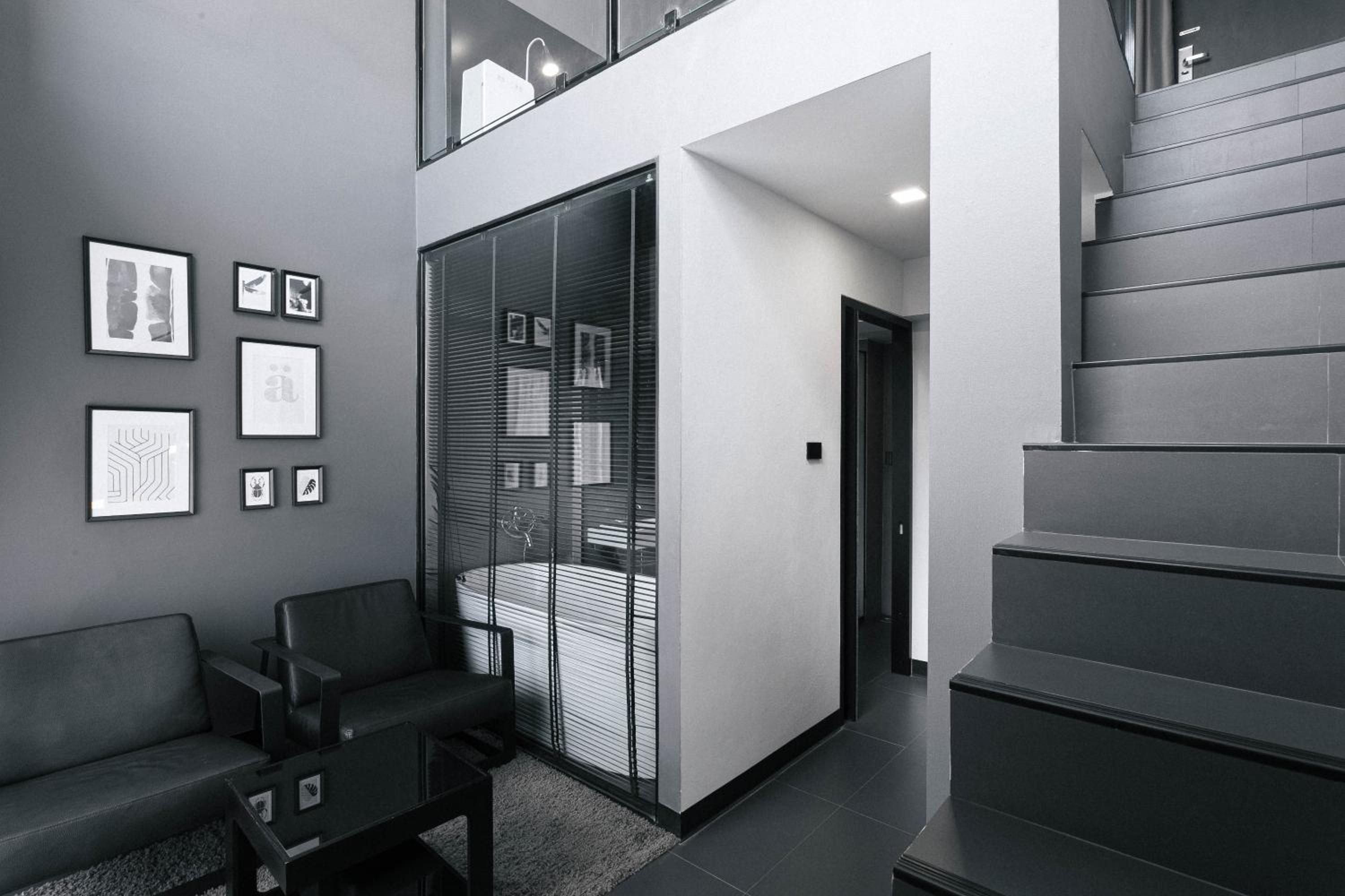 Duplex Suite - Photo 11