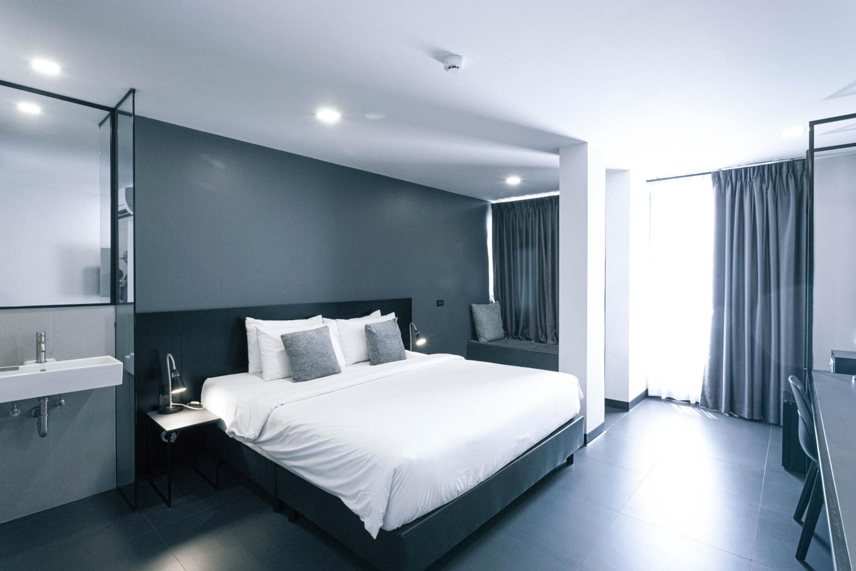 Standard Double Room - Photo 5