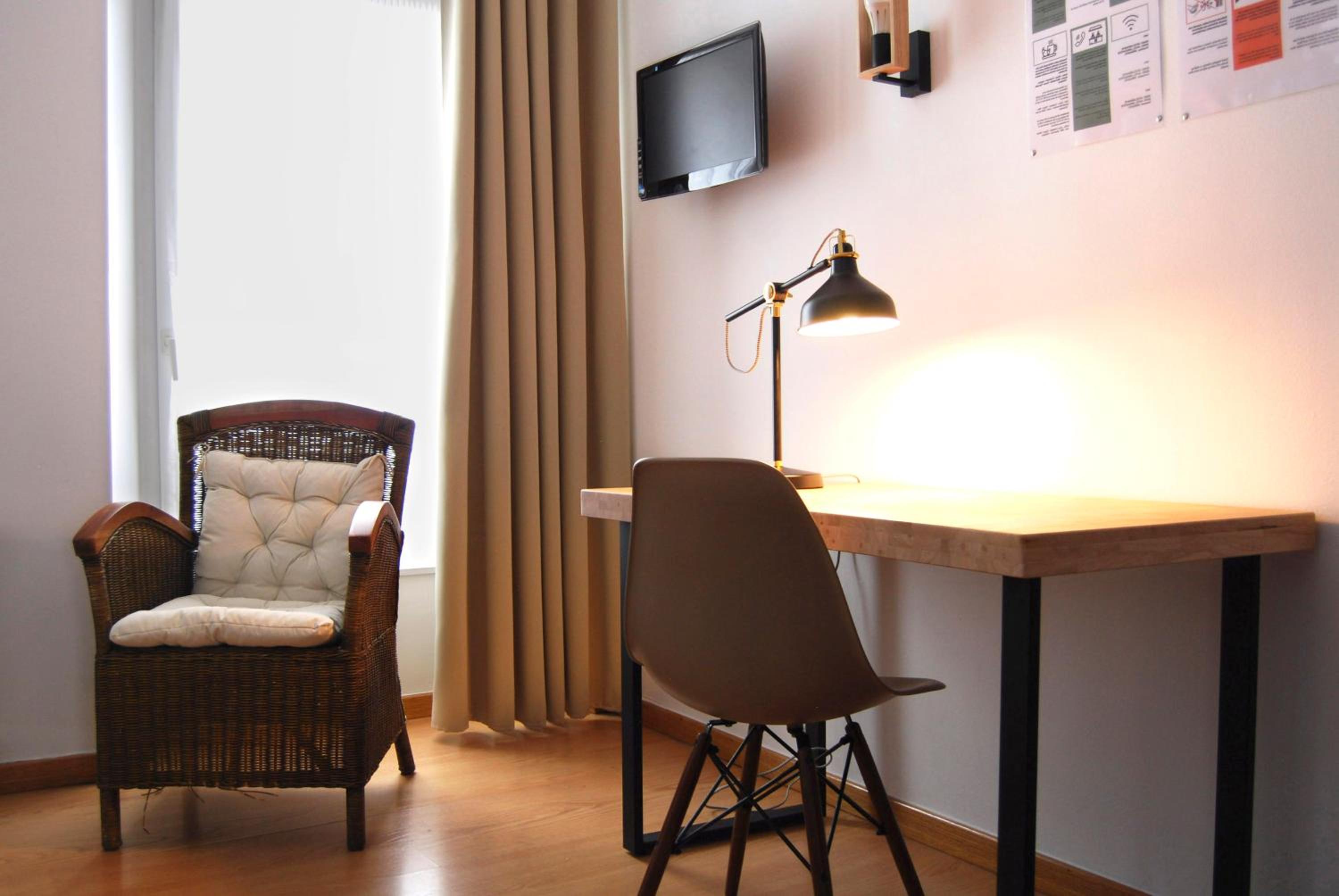 Double or Twin Room - Photo 5