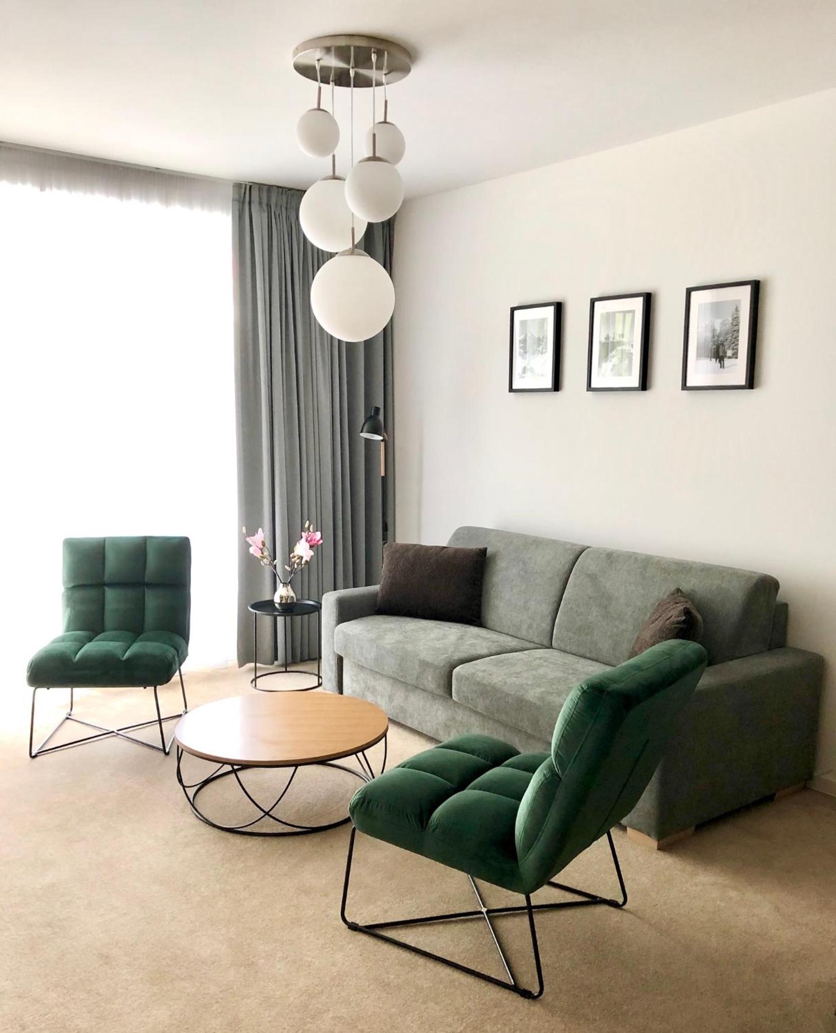 One-Bedroom Apartment photo 1