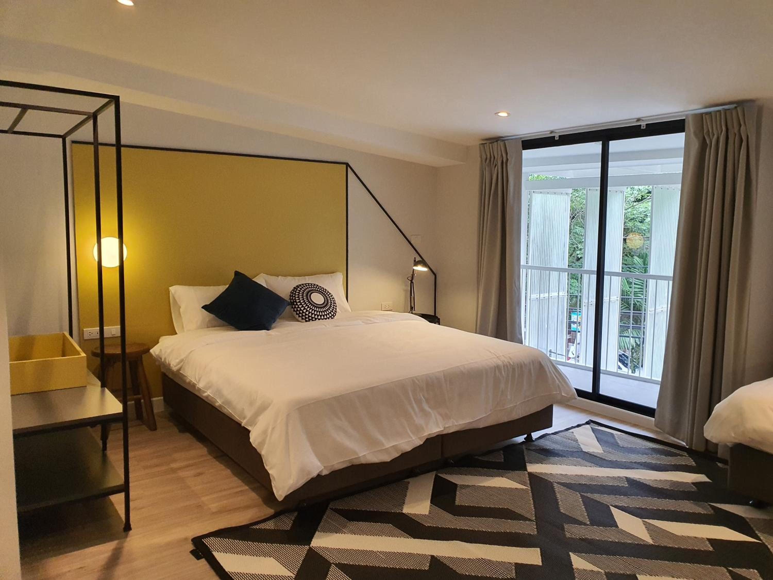Deluxe Double Room with Balcony photo 1
