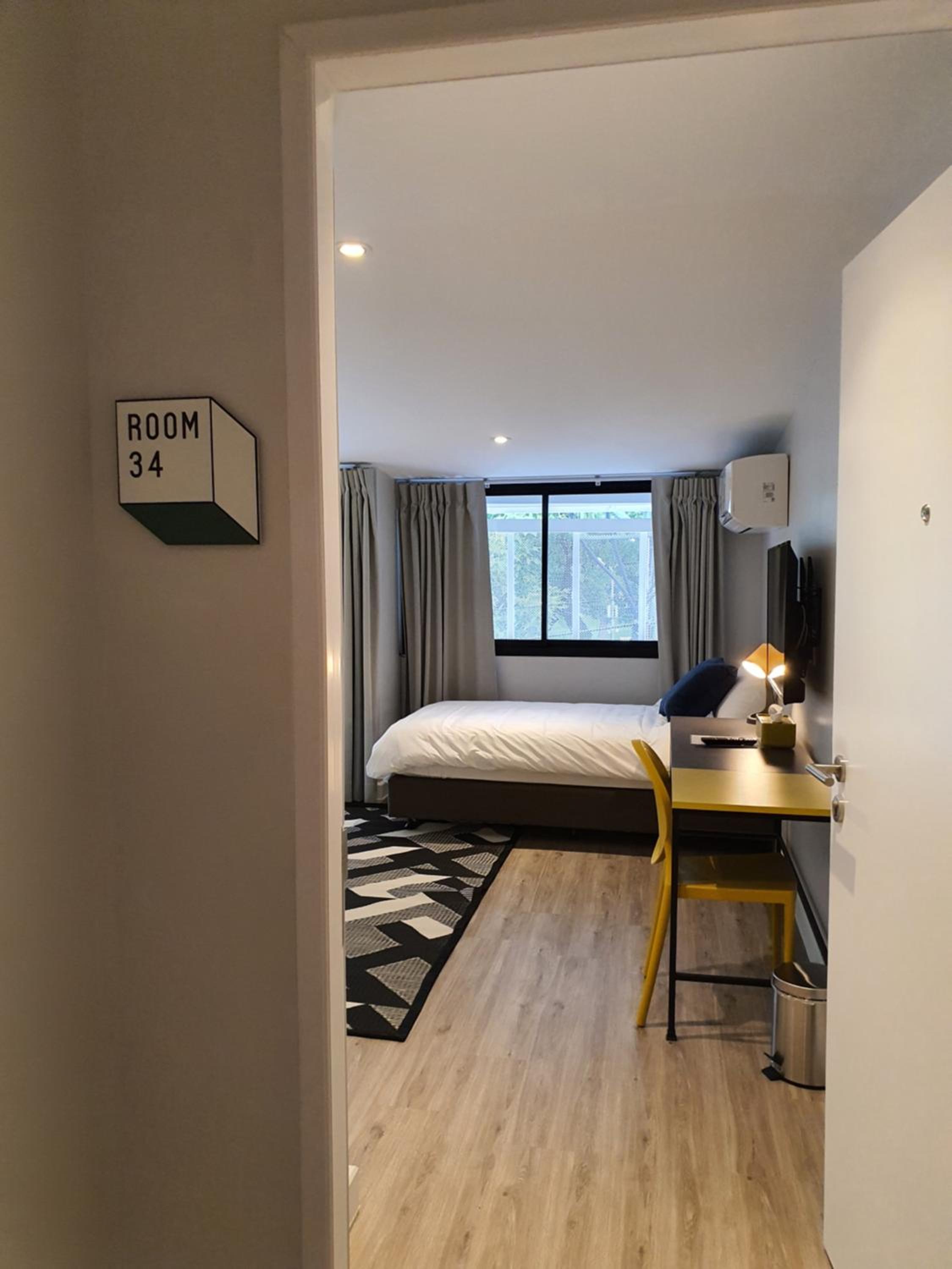 Deluxe Double Room with Balcony photo 3