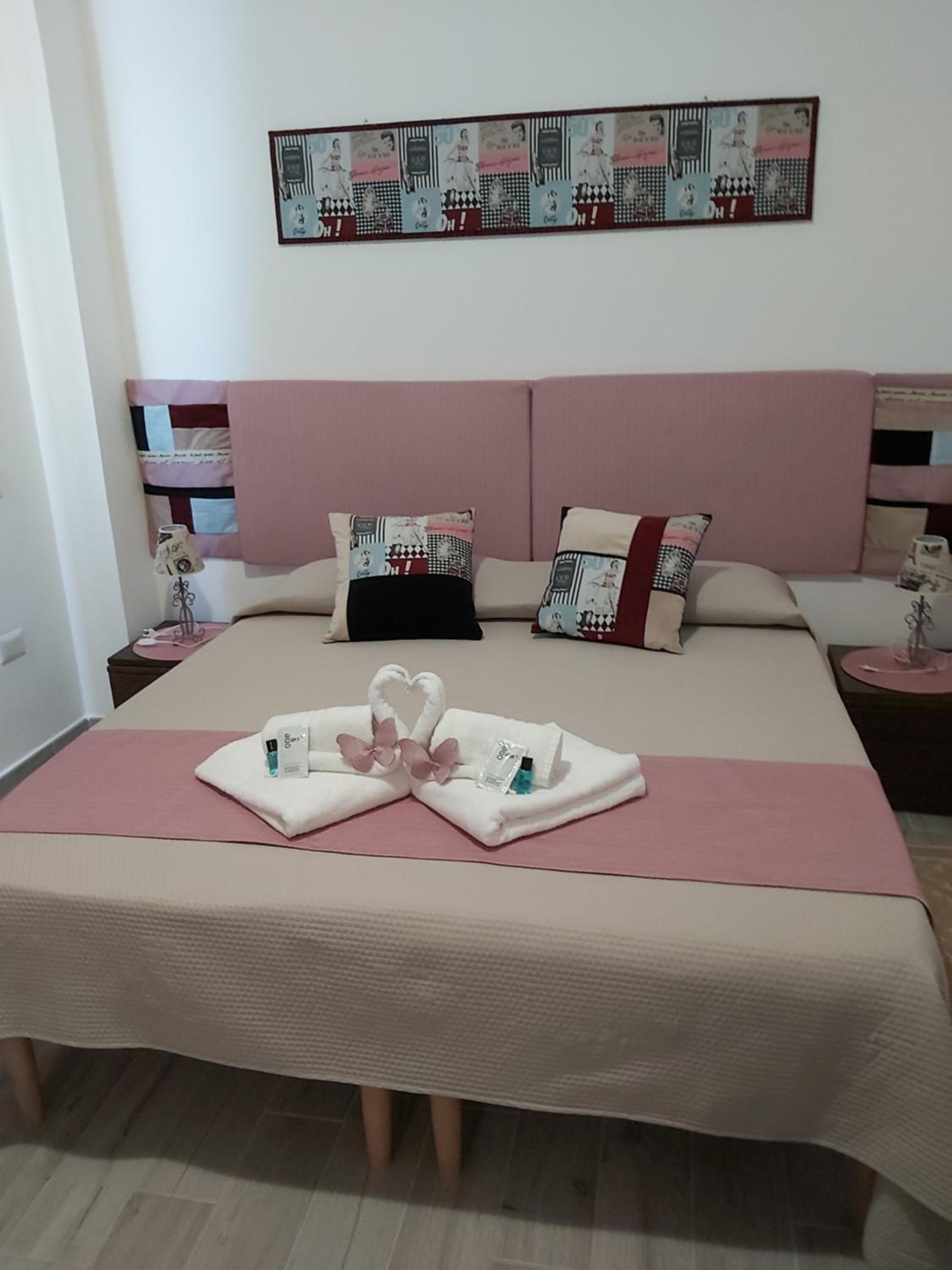 One-Bedroom Apartment - Photo 4