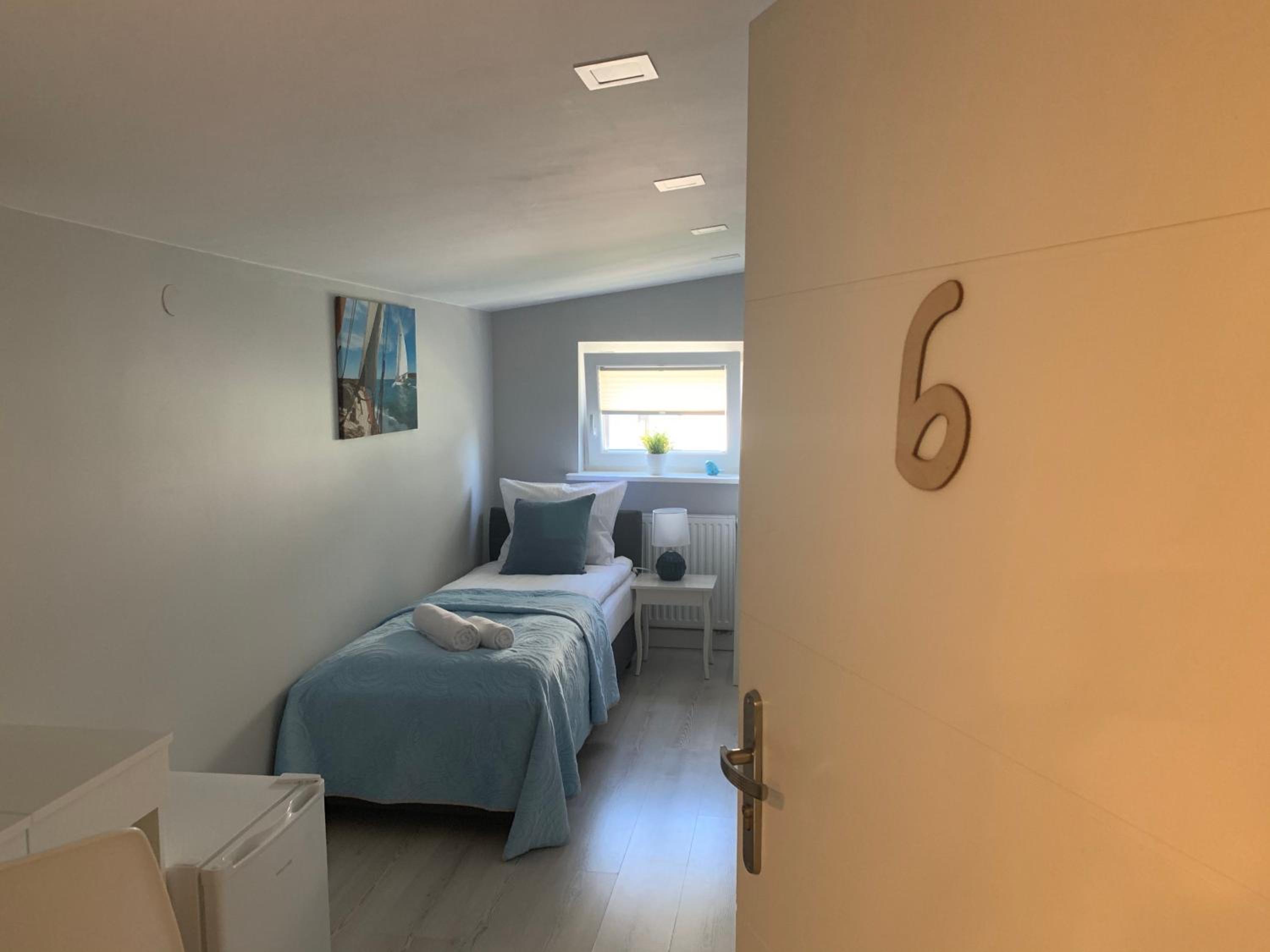 Standard Twin Room photo 2