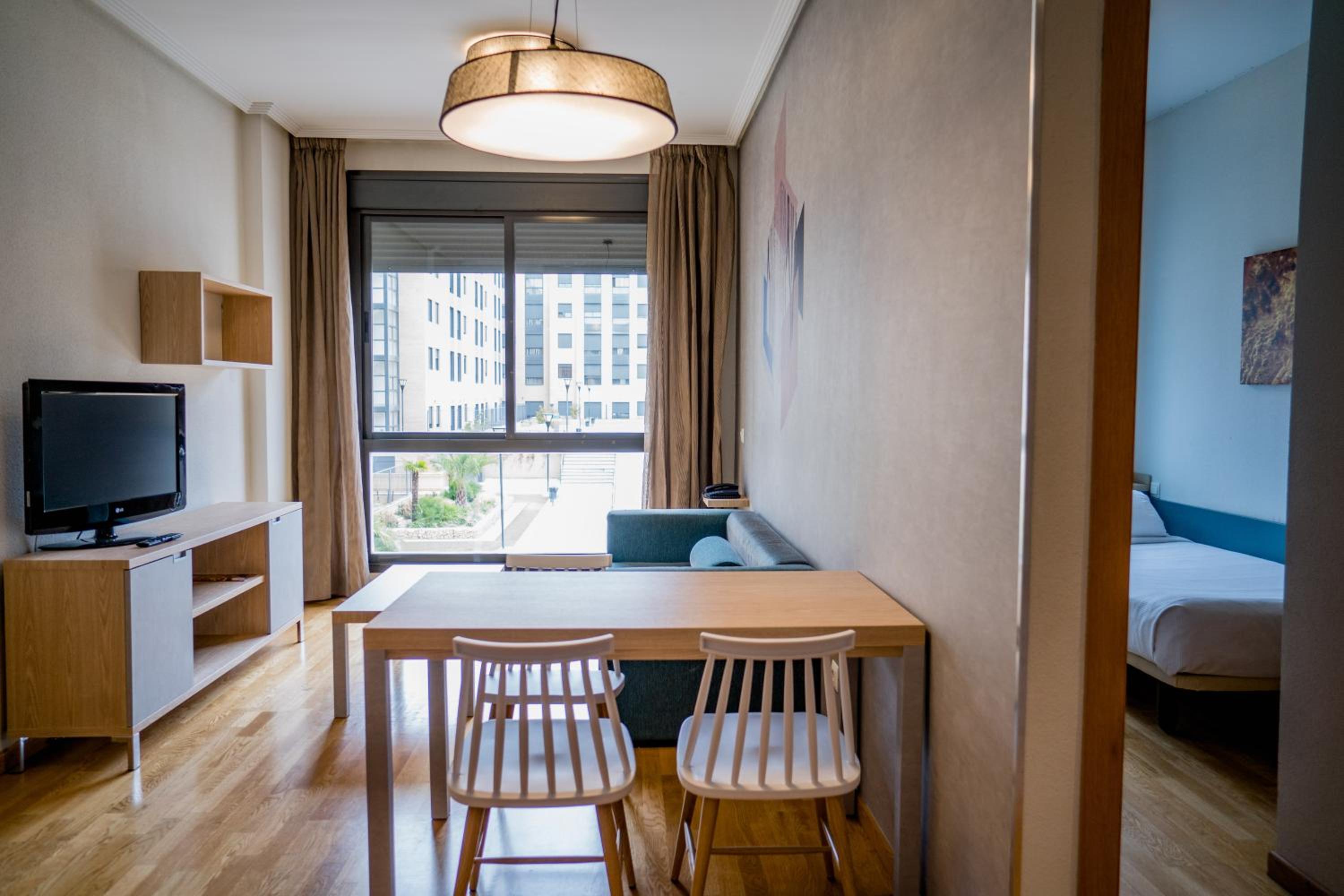 Two-Bedroom Suite (3 Adults) - Photo 9