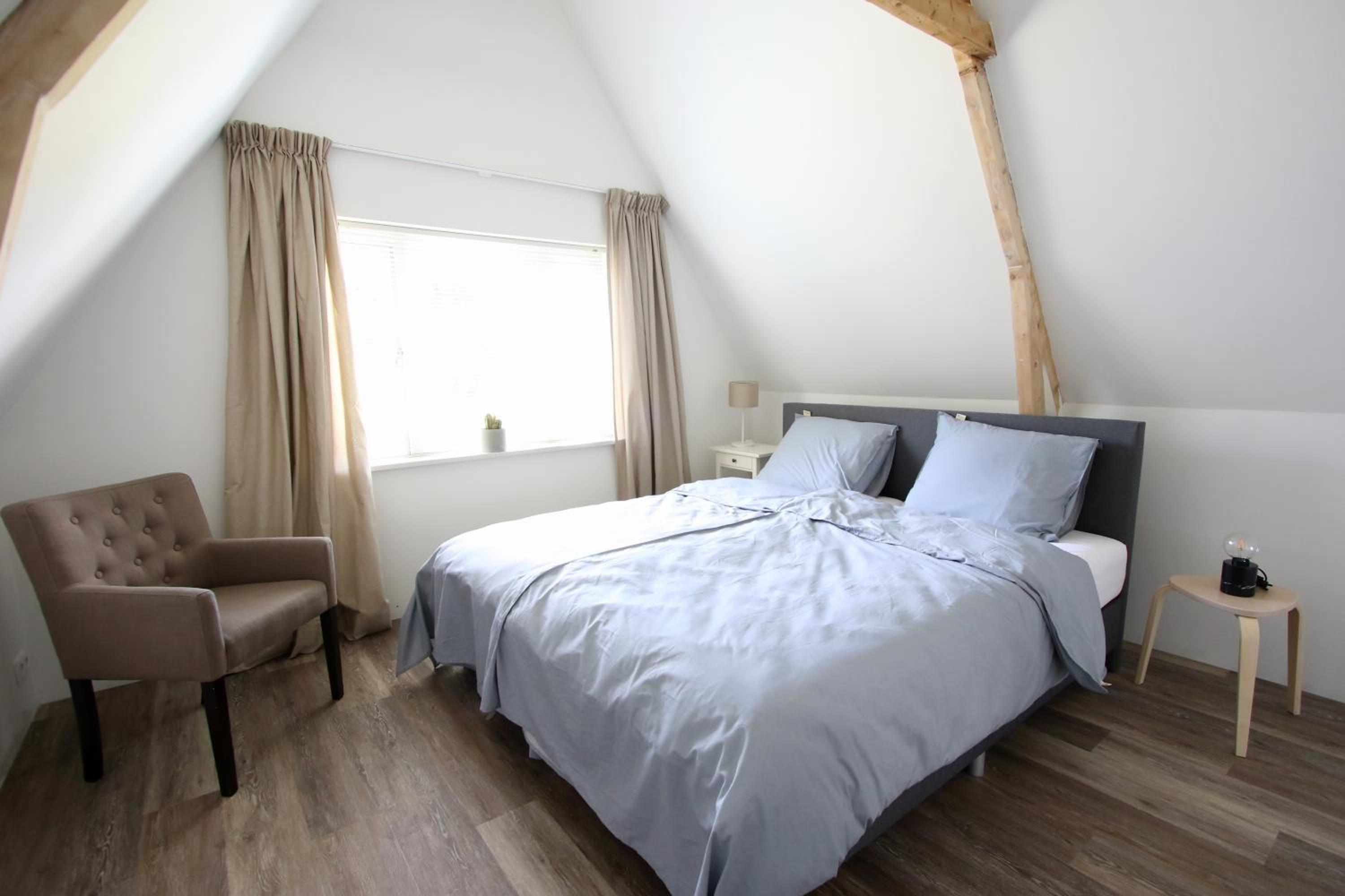 Deluxe Family Room - Photo 6