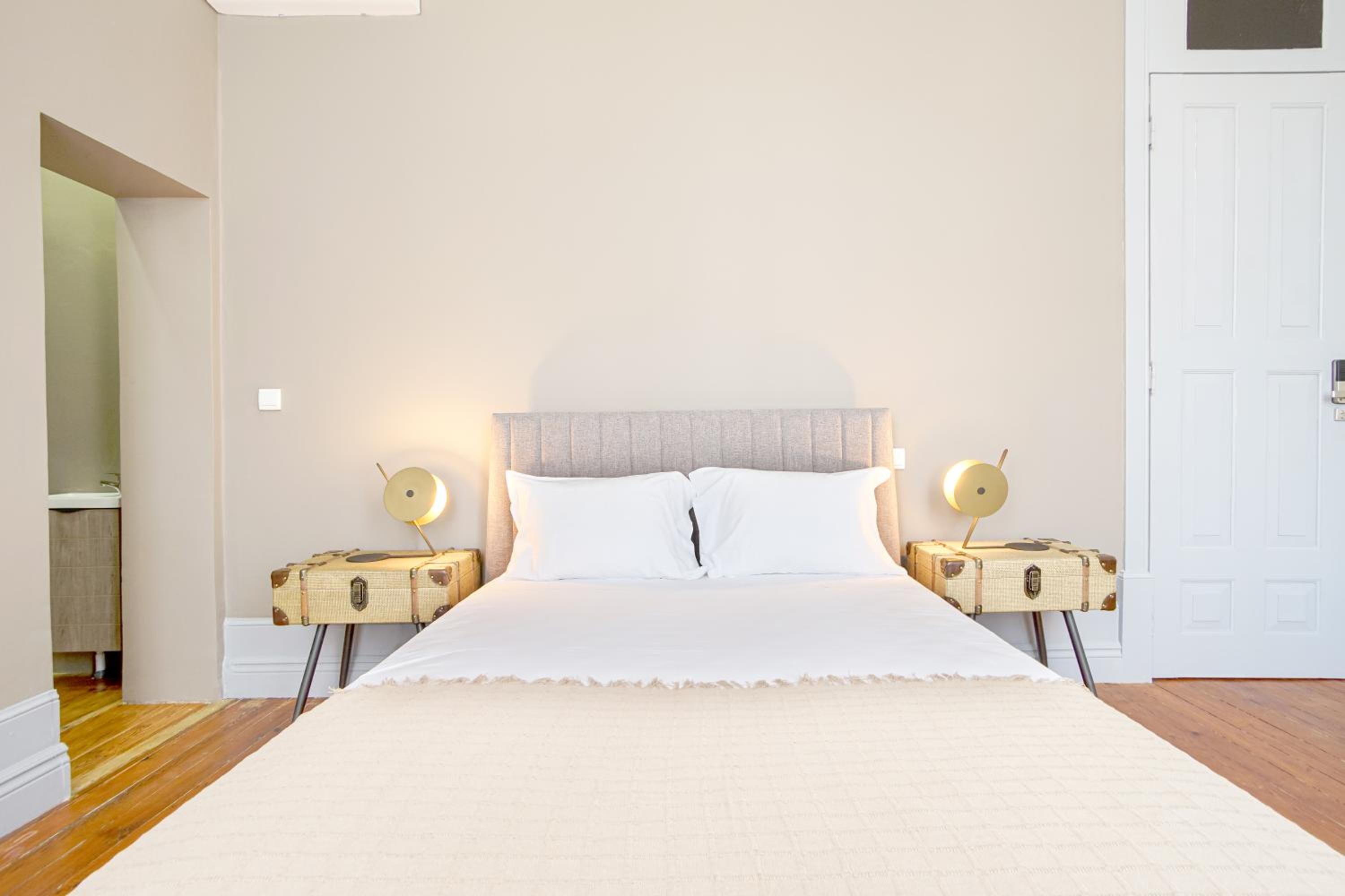 Deluxe Double Room with Balcony - Photo 1