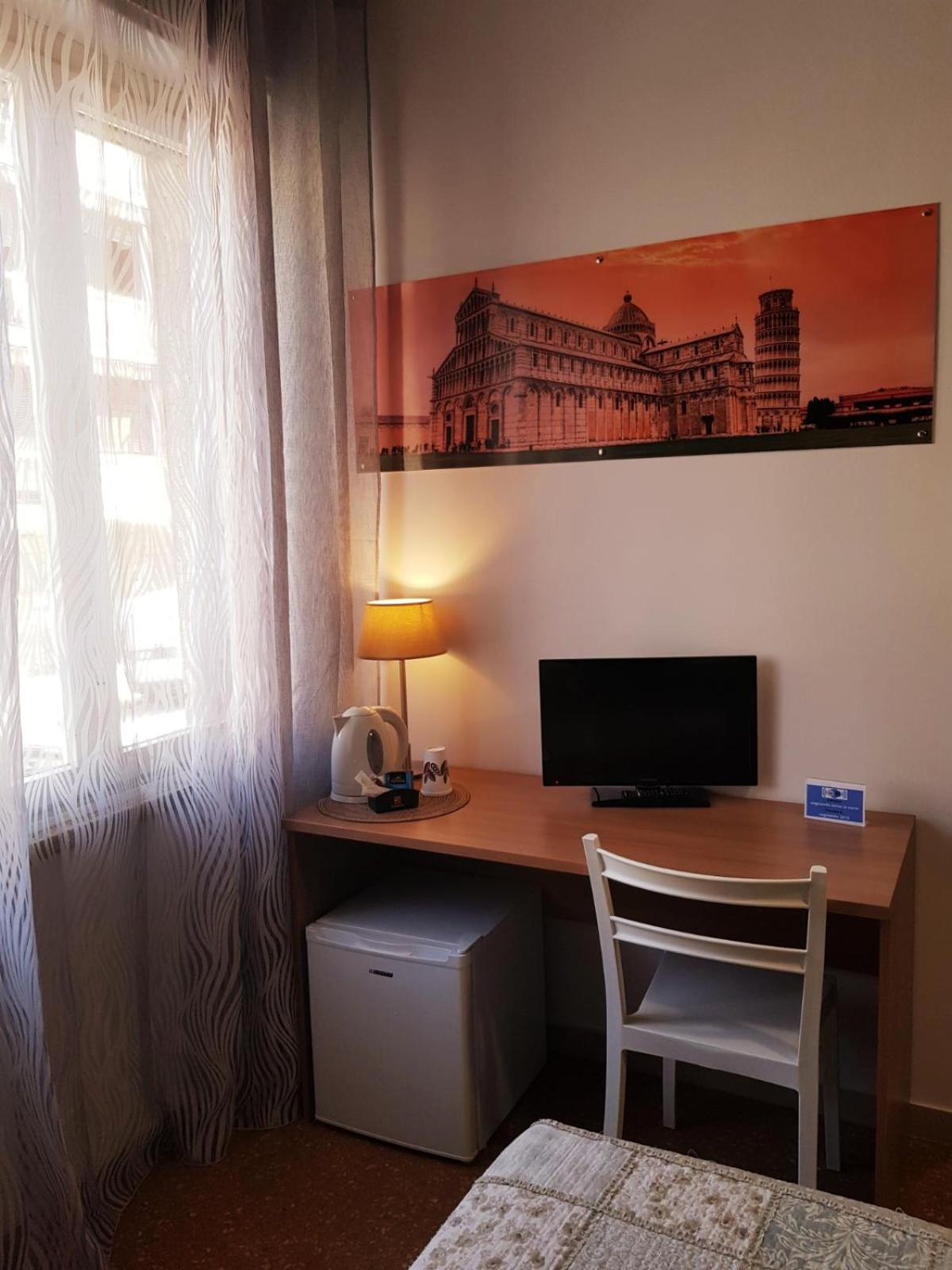 Double Room with Private External Bathroom photo 1