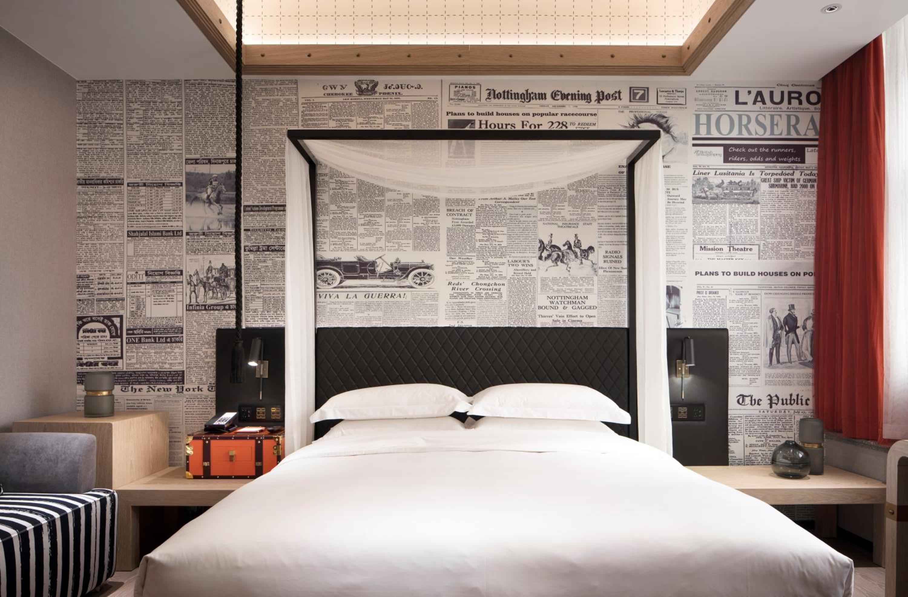 Arthur Standard Room with King Bed (Window faces the hall) photo 3