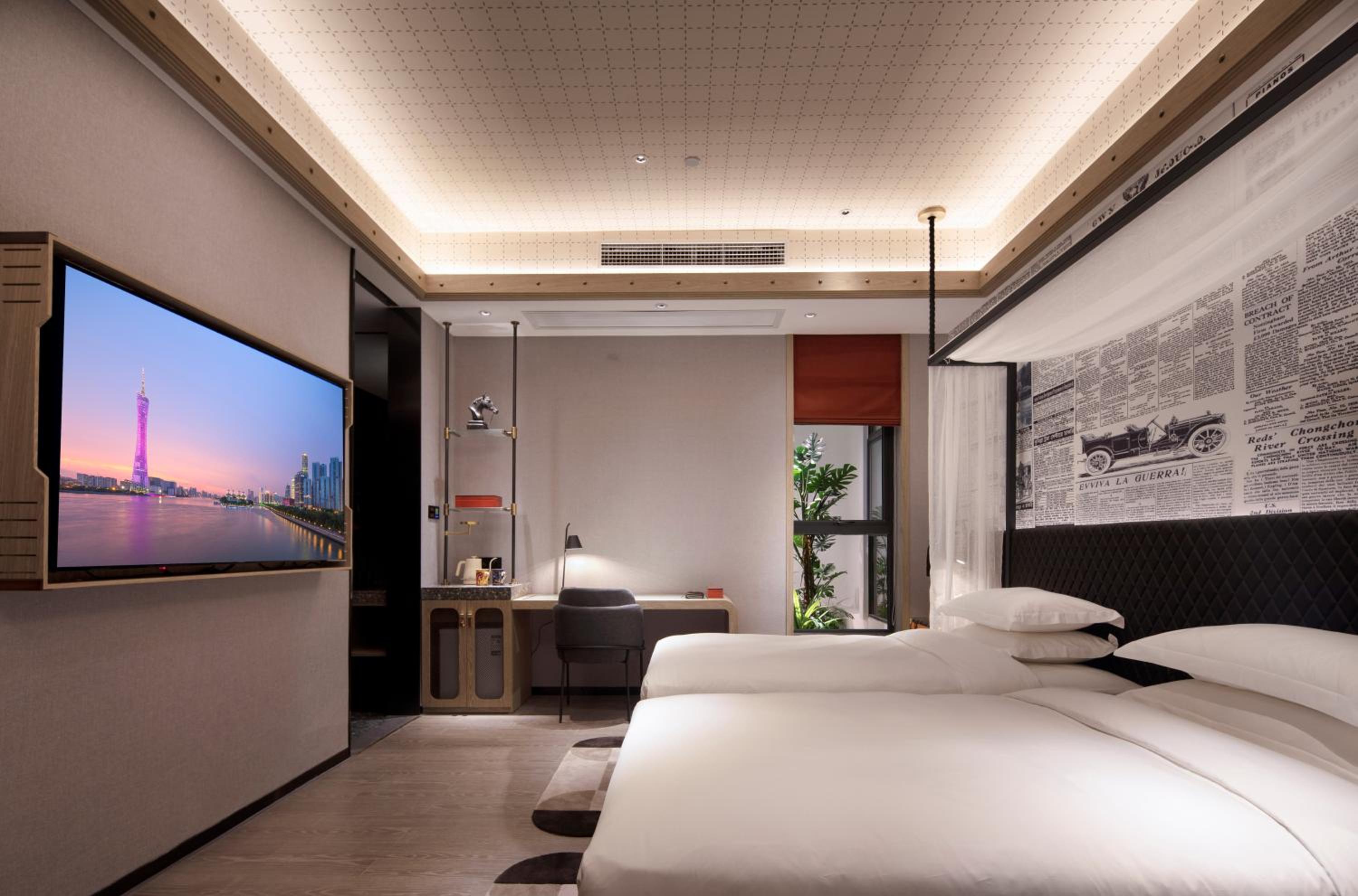 Arthur Standard Room with Twin Beds (Window faces the hall)