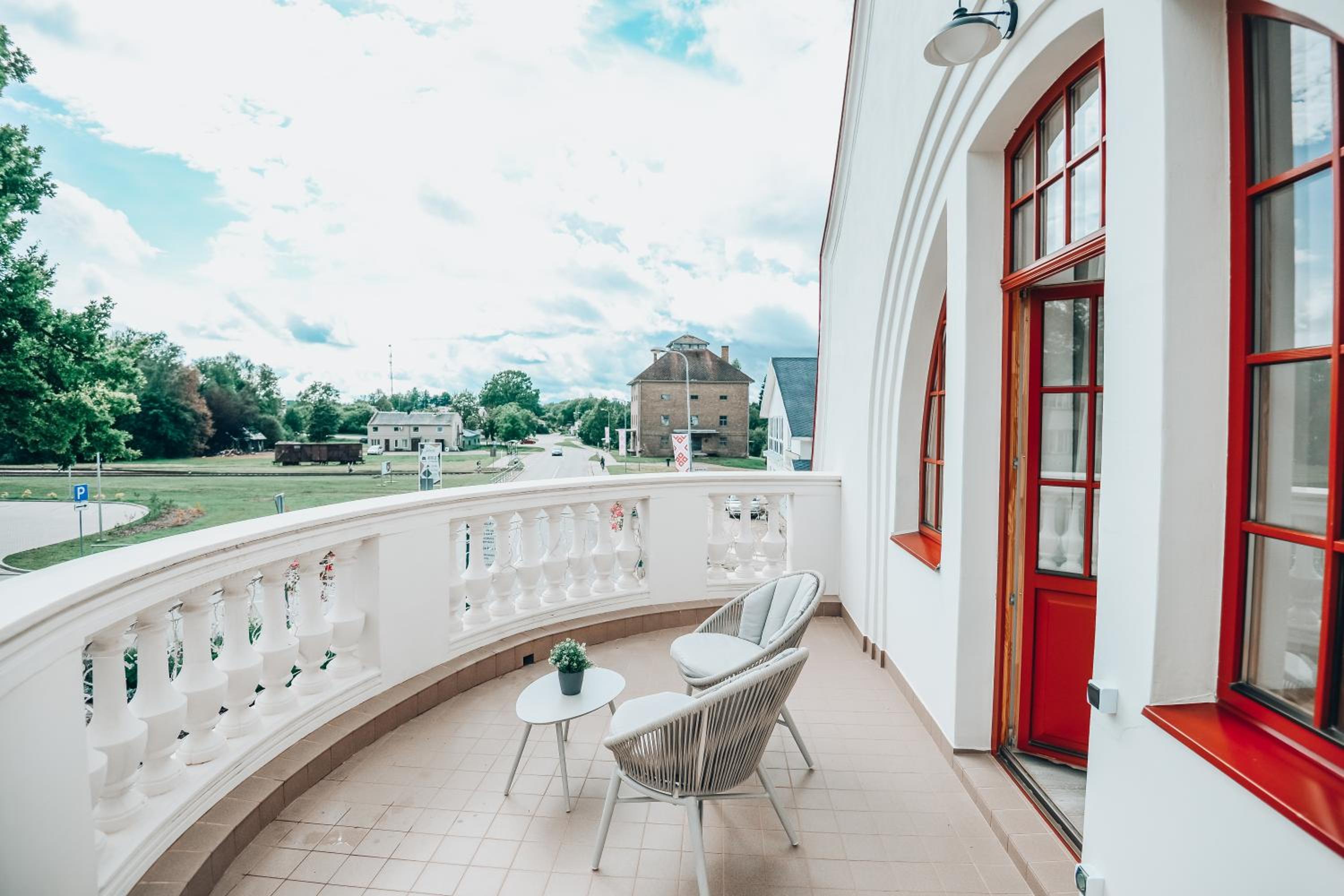 King Suite with Balcony photo 2
