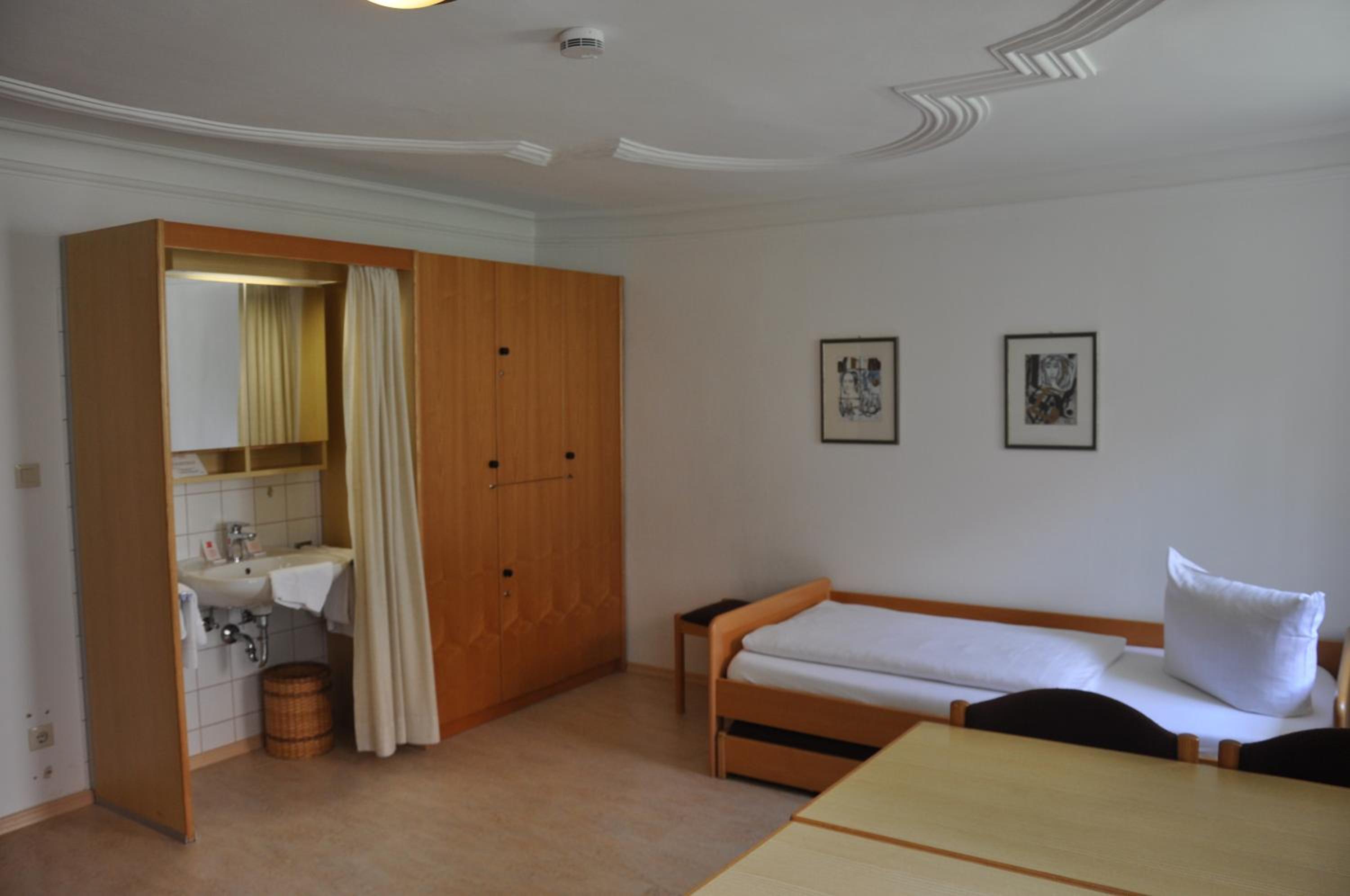 Twin Room with Shared Bathroom without TV