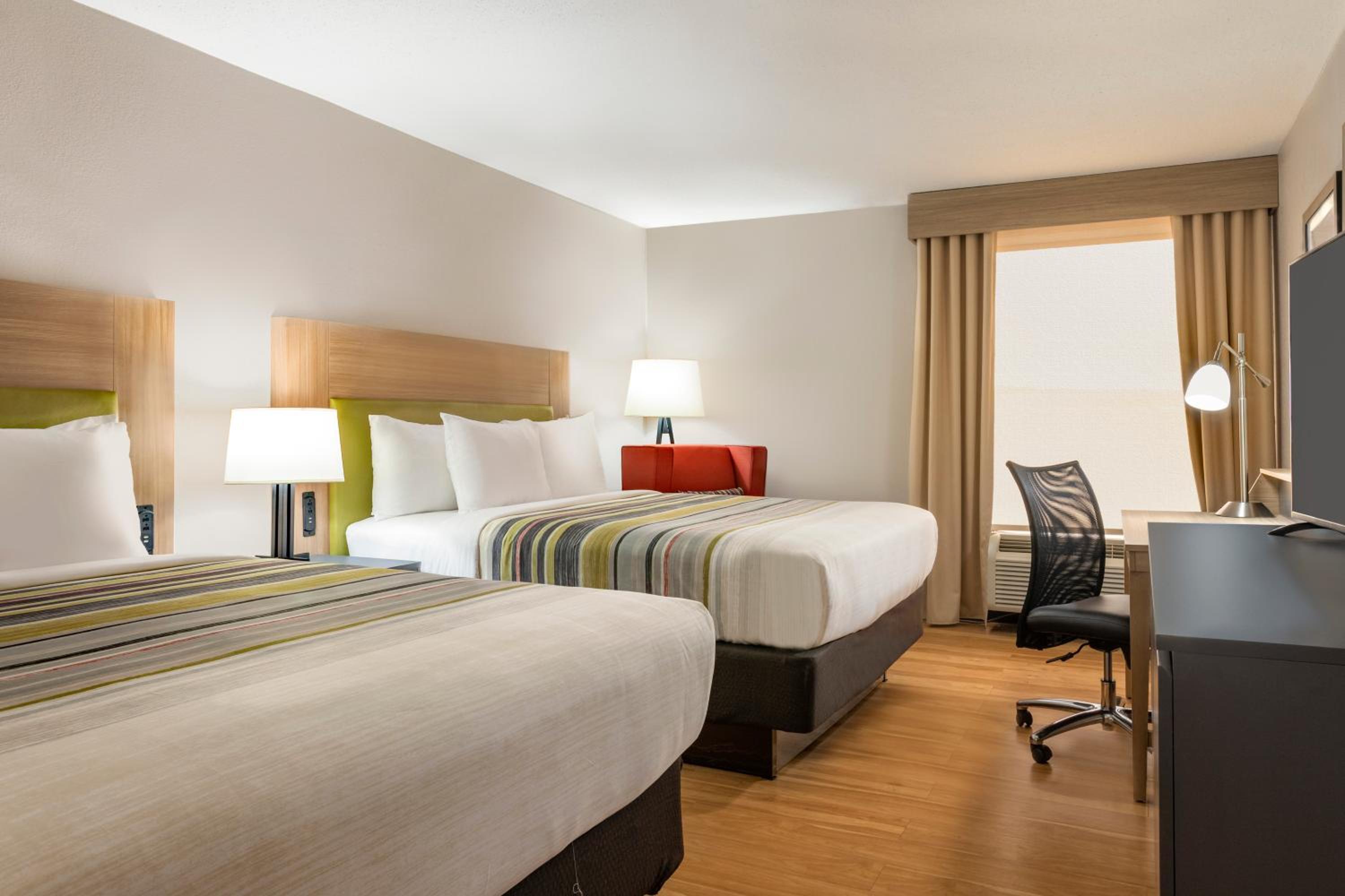 Queen Room with Two Queen Beds - Disability Access/Non-Smoking photo 3
