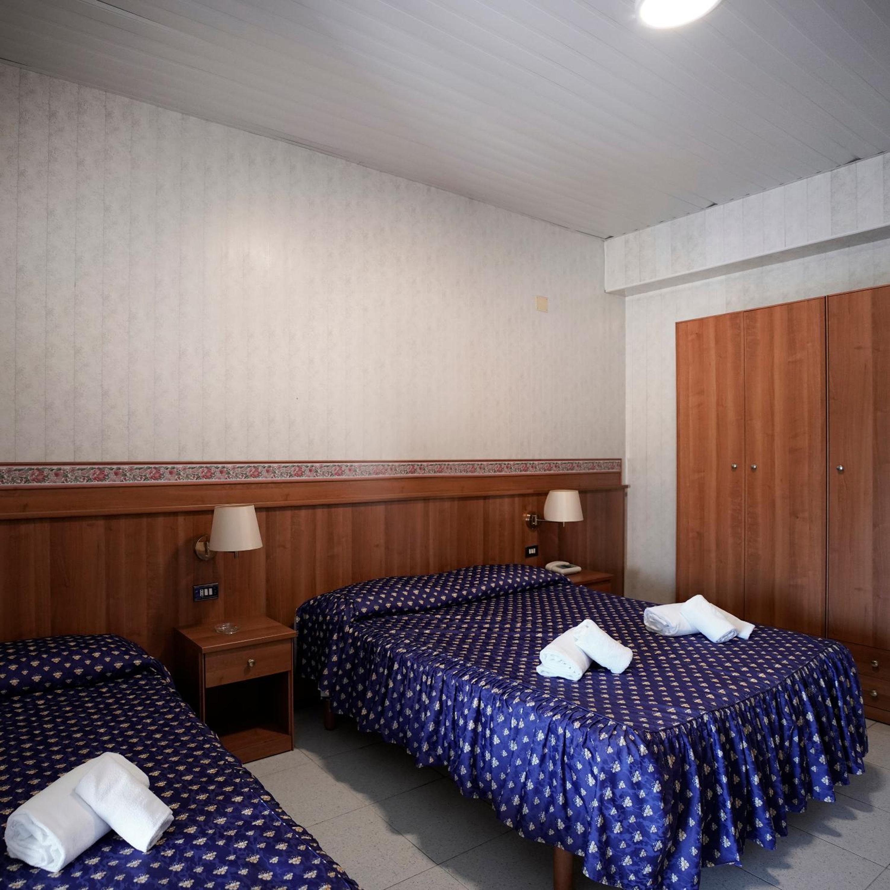 Superior Triple Room photo 2