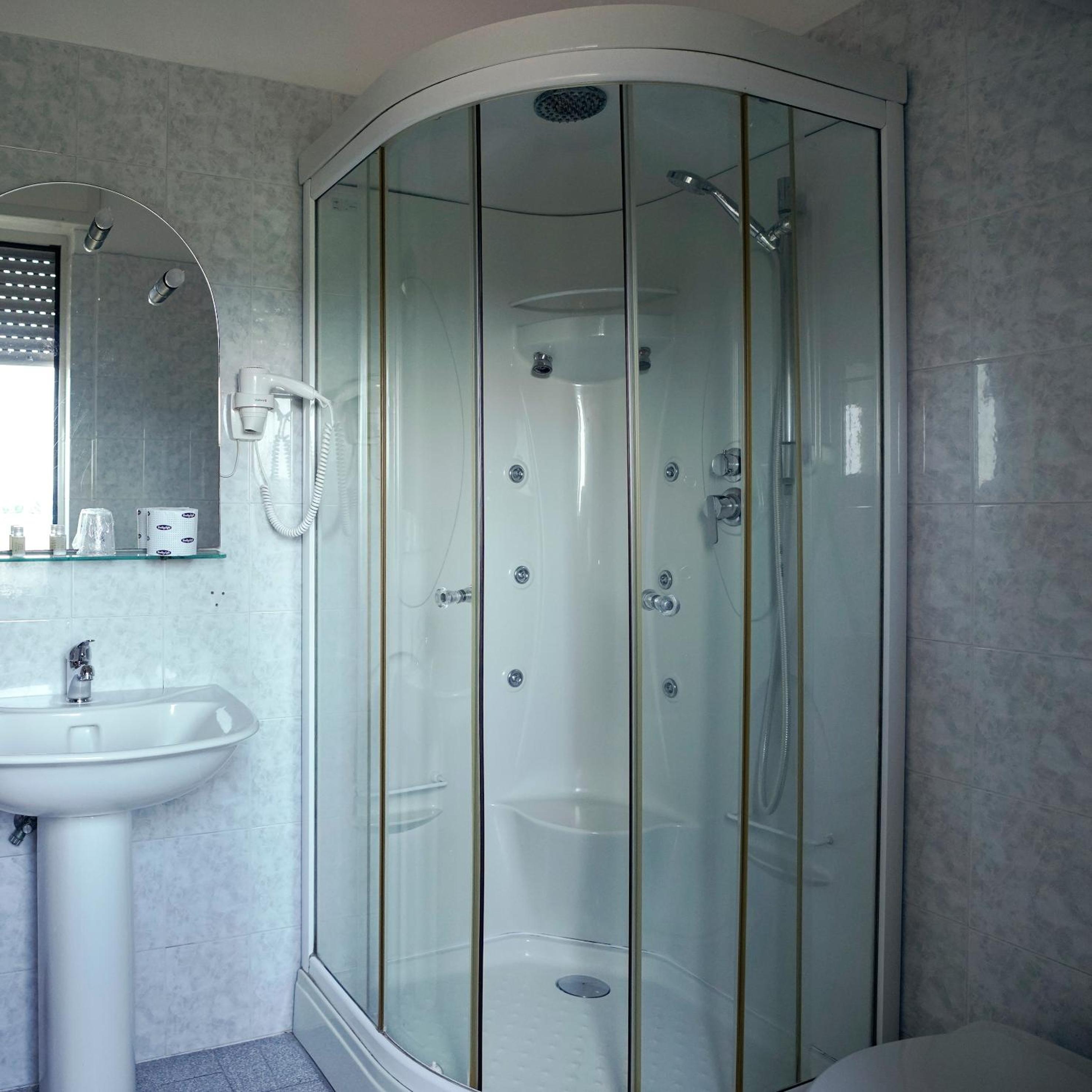 Double Room - Photo 4