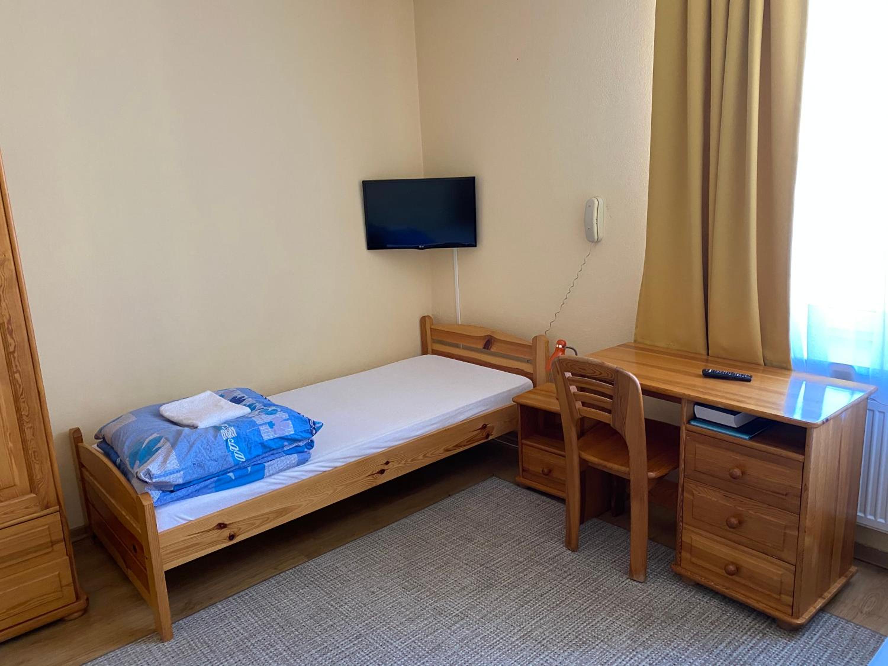 Triple Room with Private Bathroom photo 2