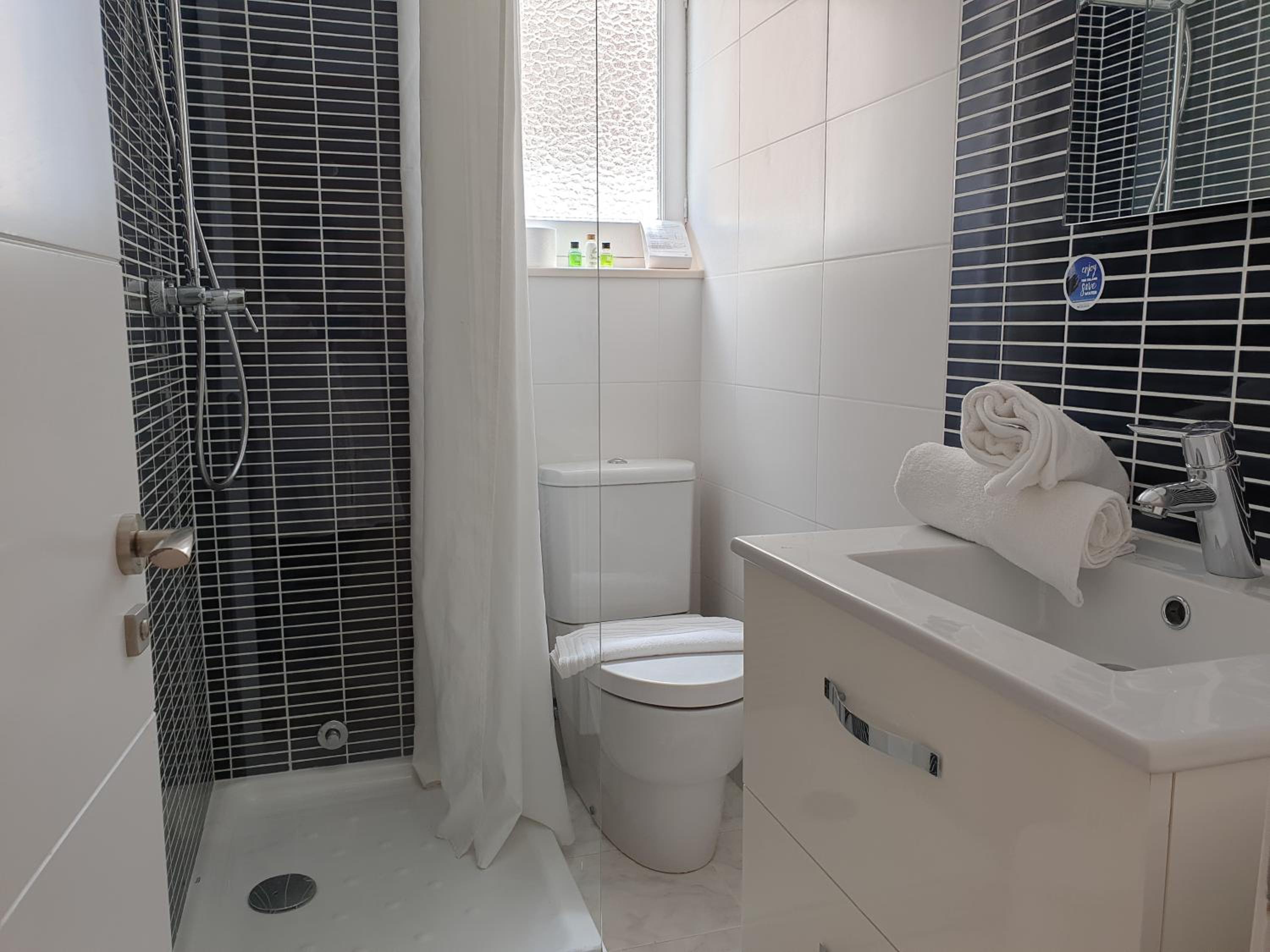 Double Room with Sea View - Photo 5