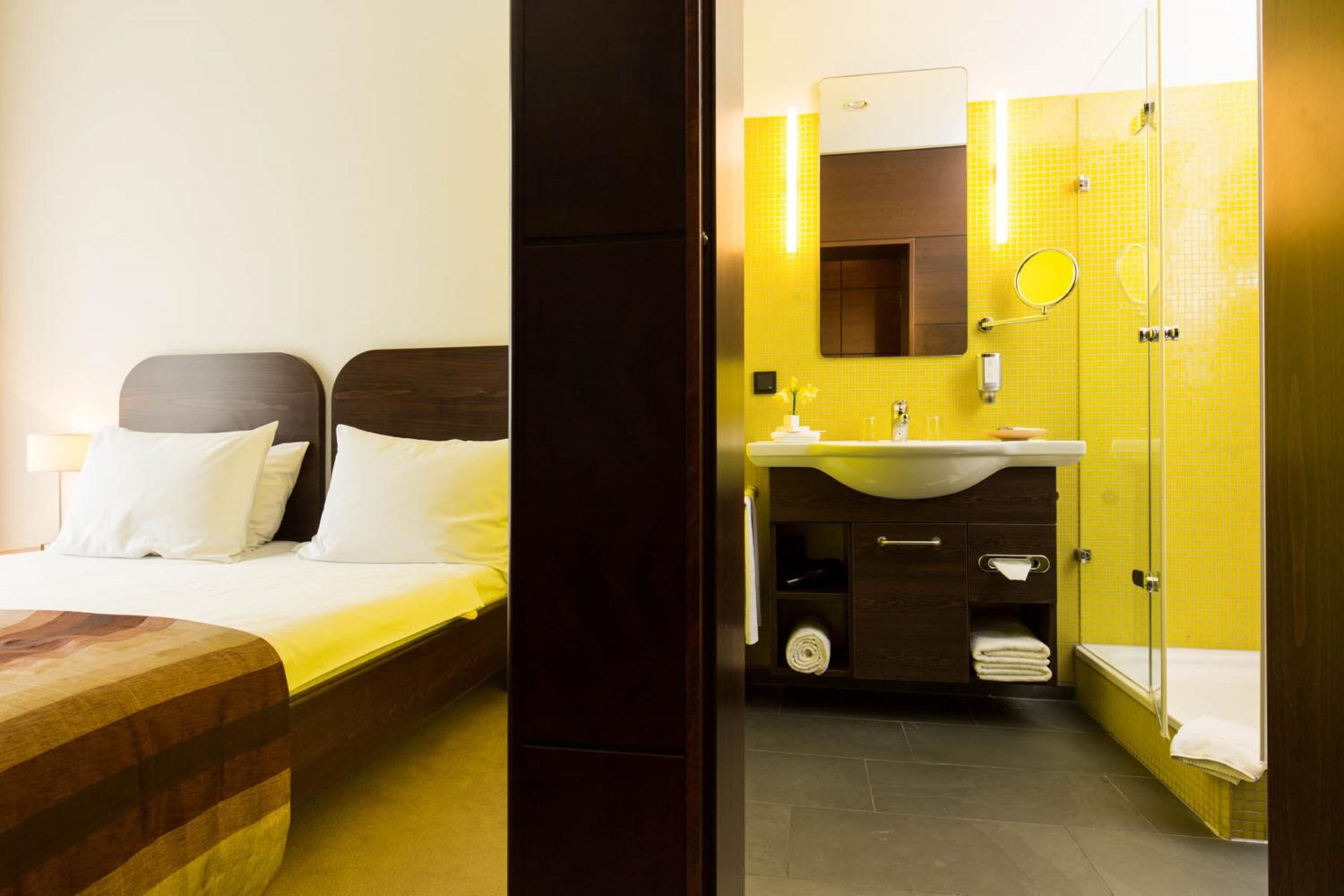 Double Room - Photo 5