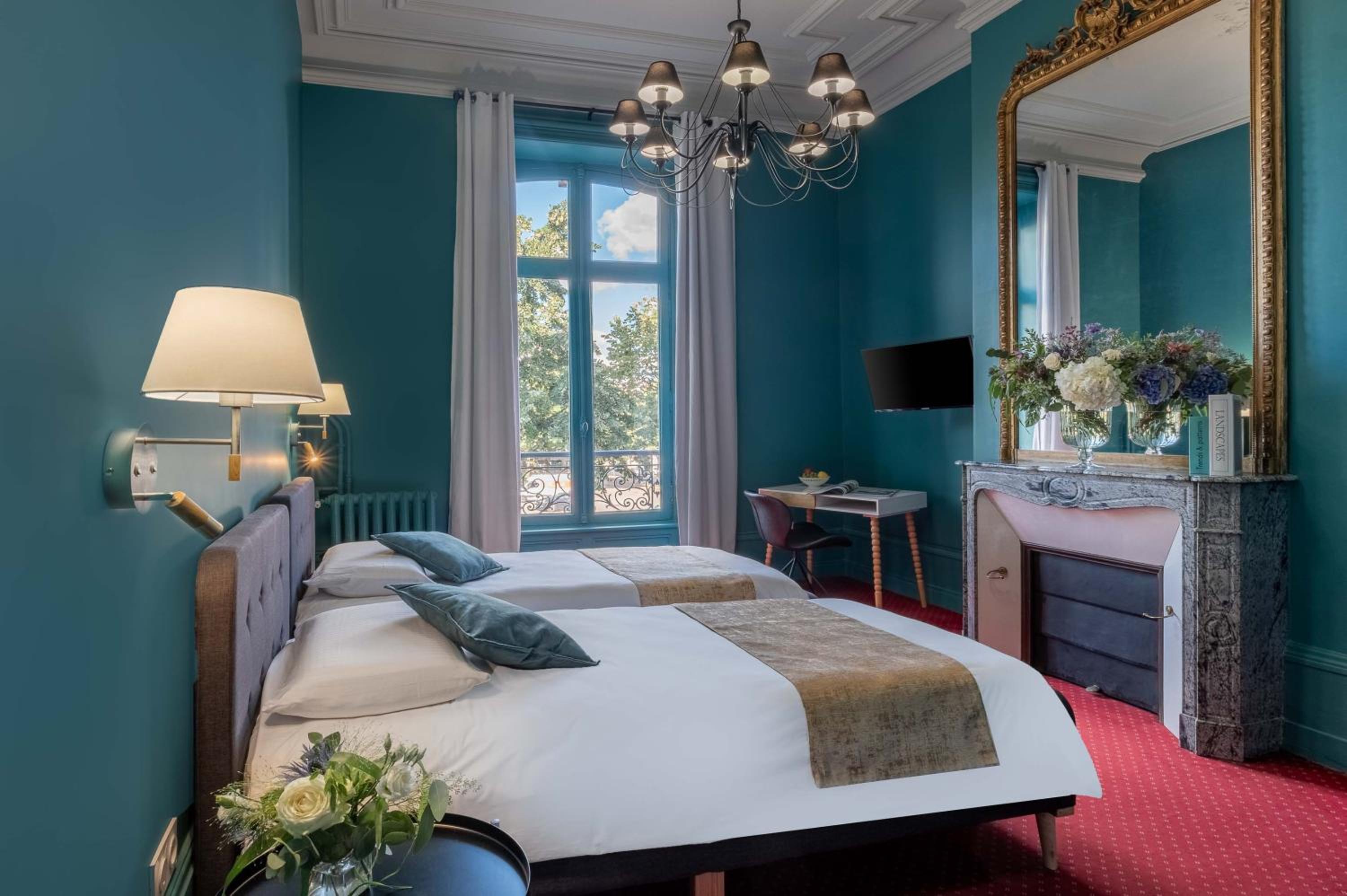 Elegance Twin Room photo 2
