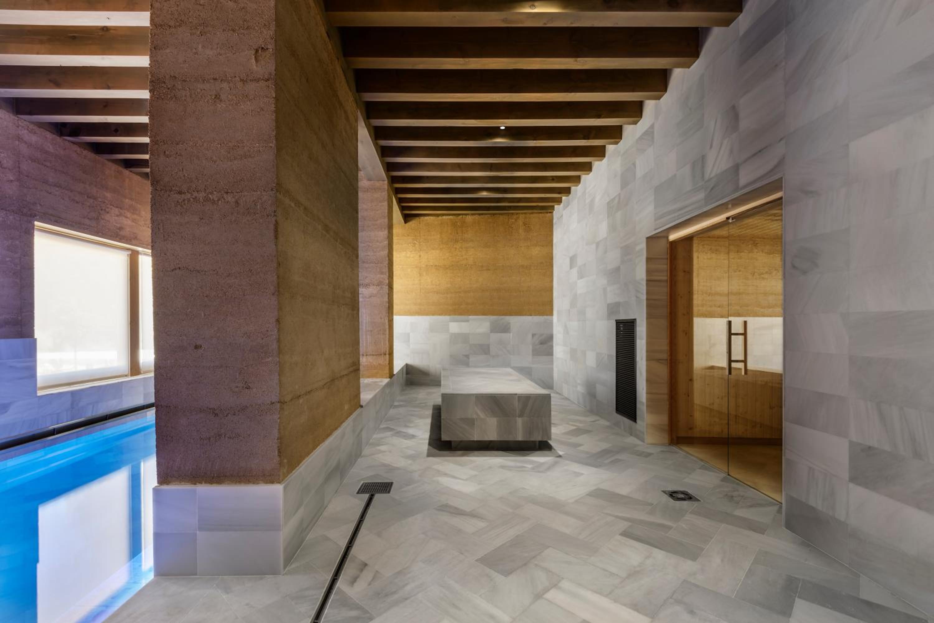 Double or Twin Room with Spa Access - Photo 7