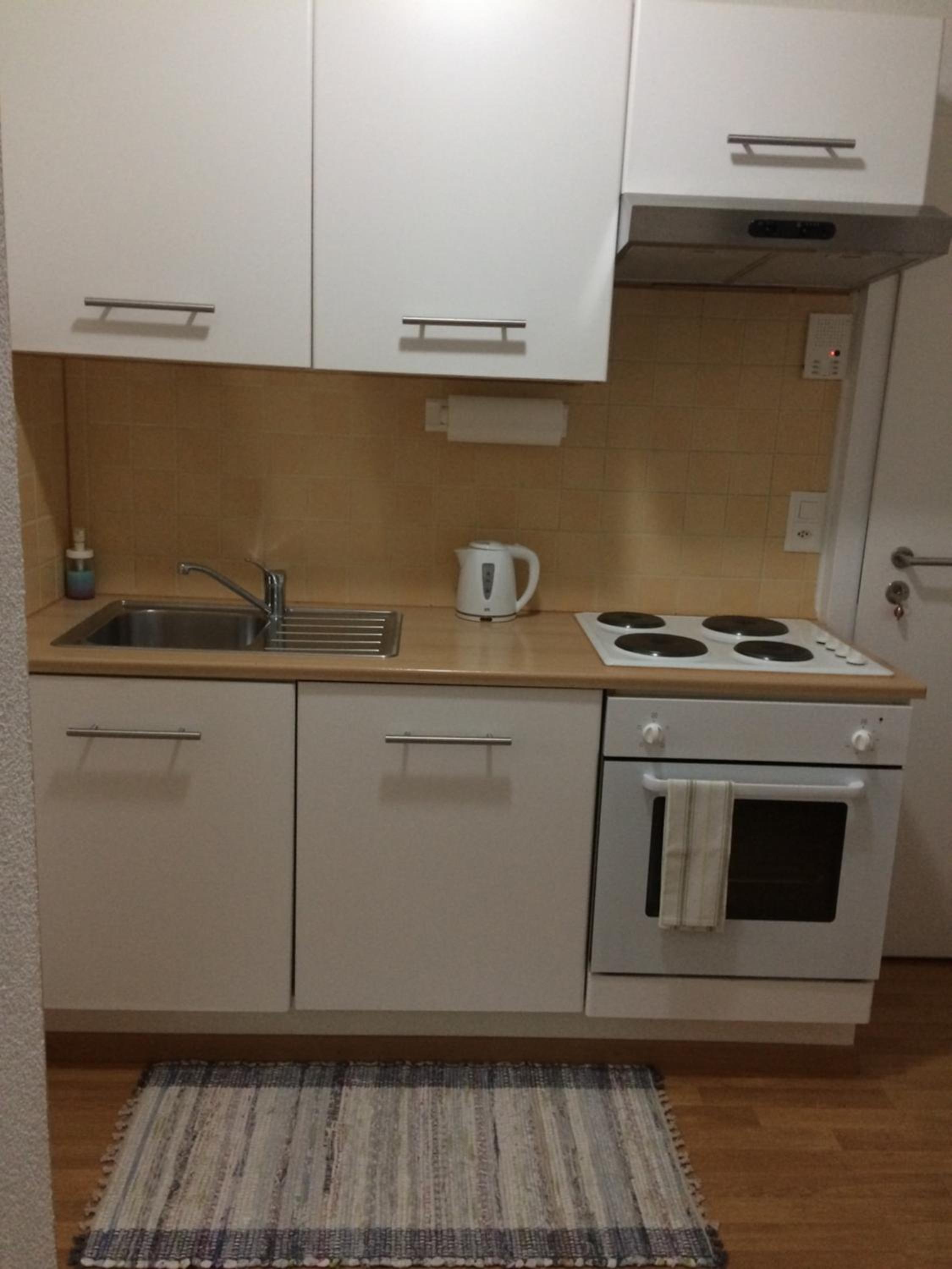 Studio Apartment - Photo 2