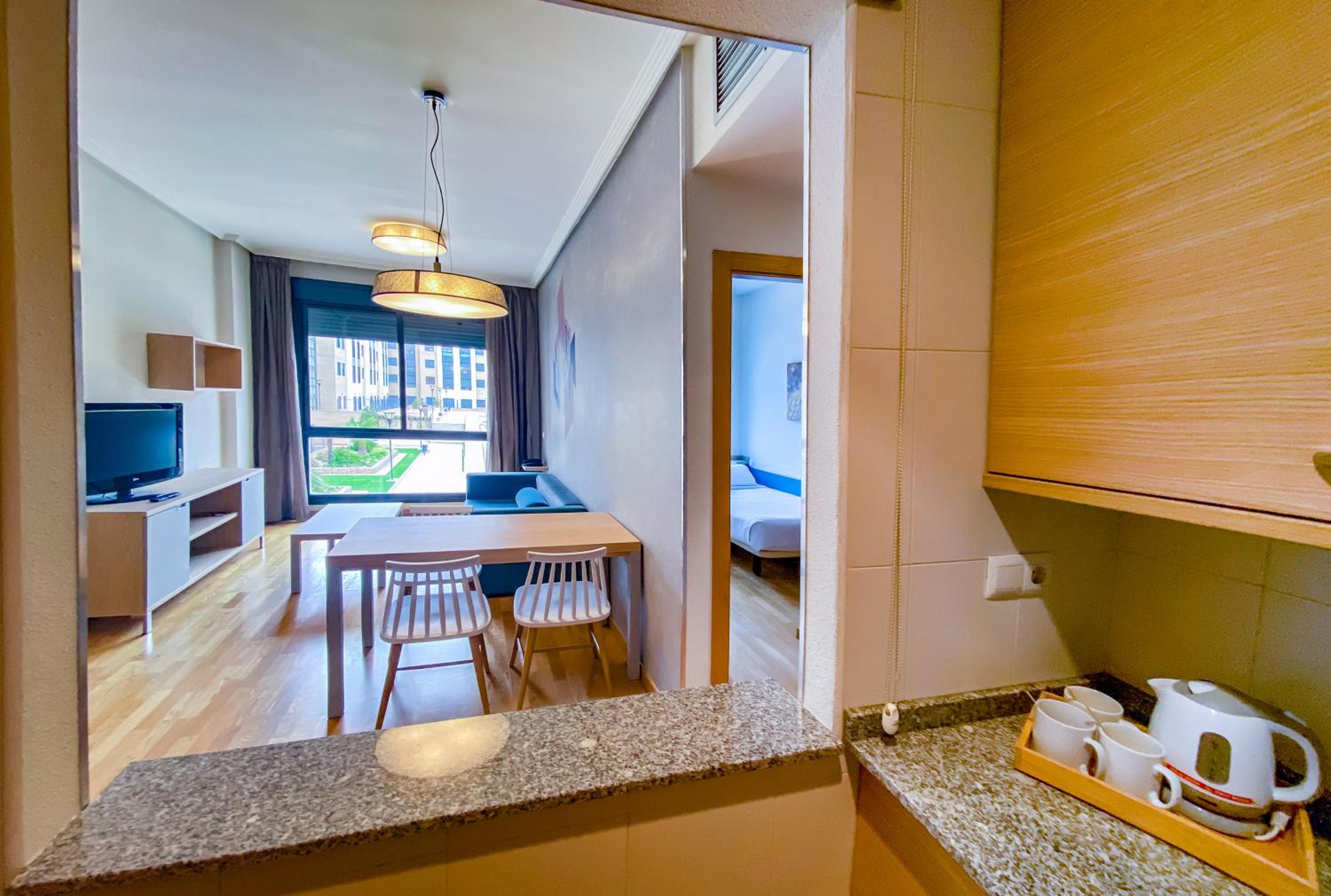 Two-Bedroom Suite (3 Adults) - Photo 8