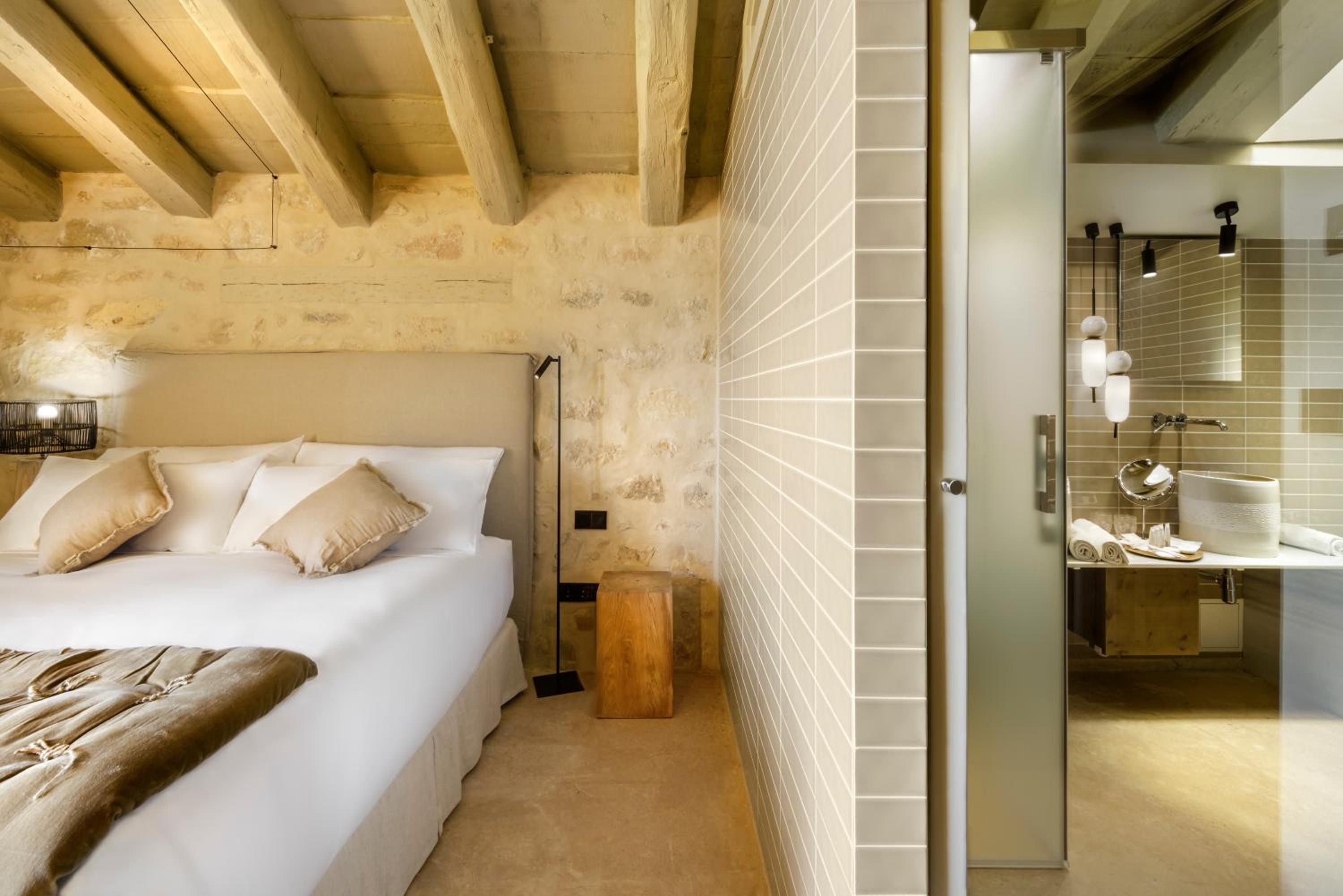 Double or Twin Room - Photo 3