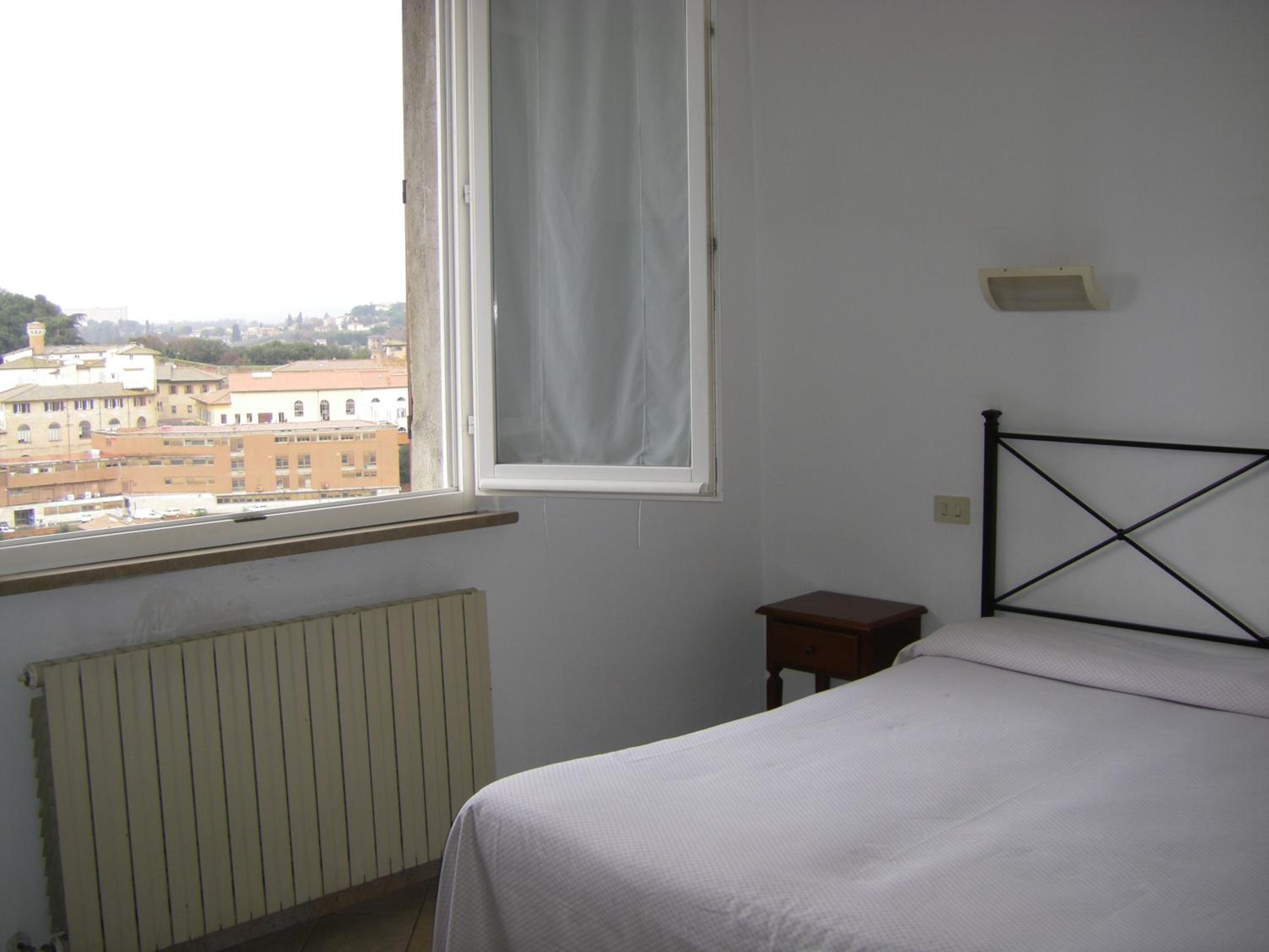 Triple Room - Photo 6
