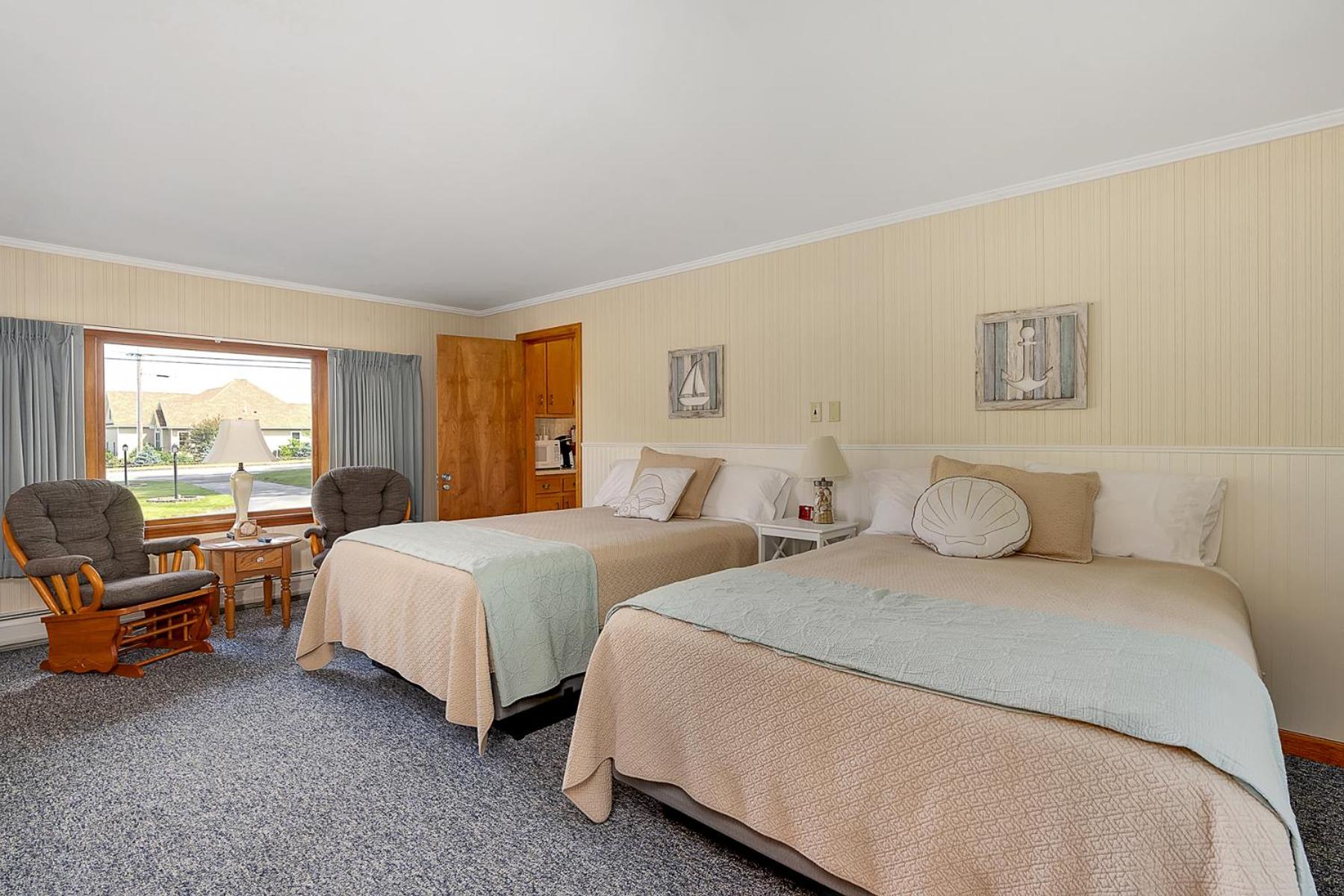 Deluxe Queen Room - Photo 5
