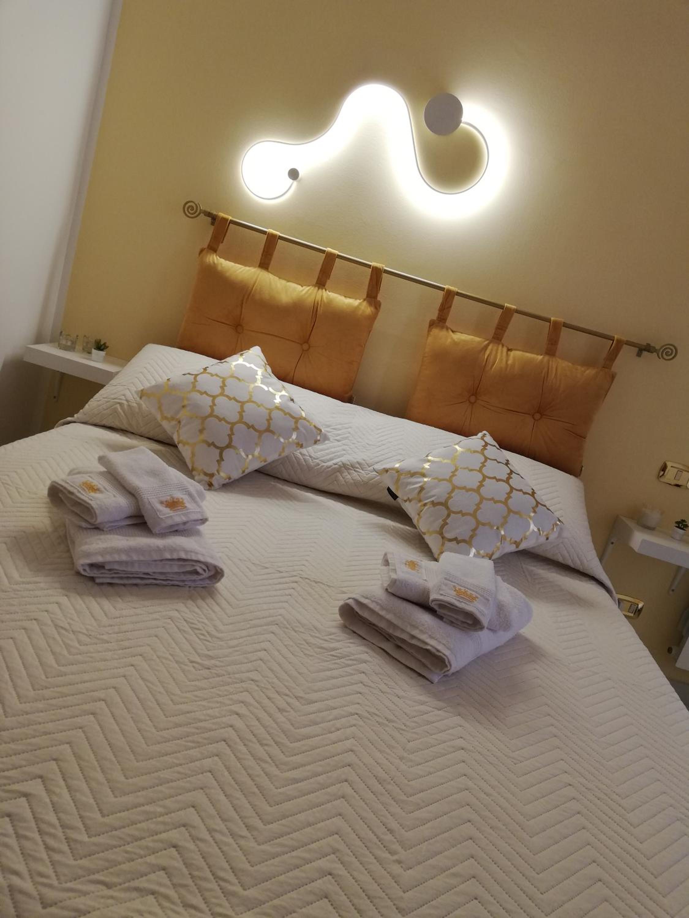 King Room with Balcony photo 1