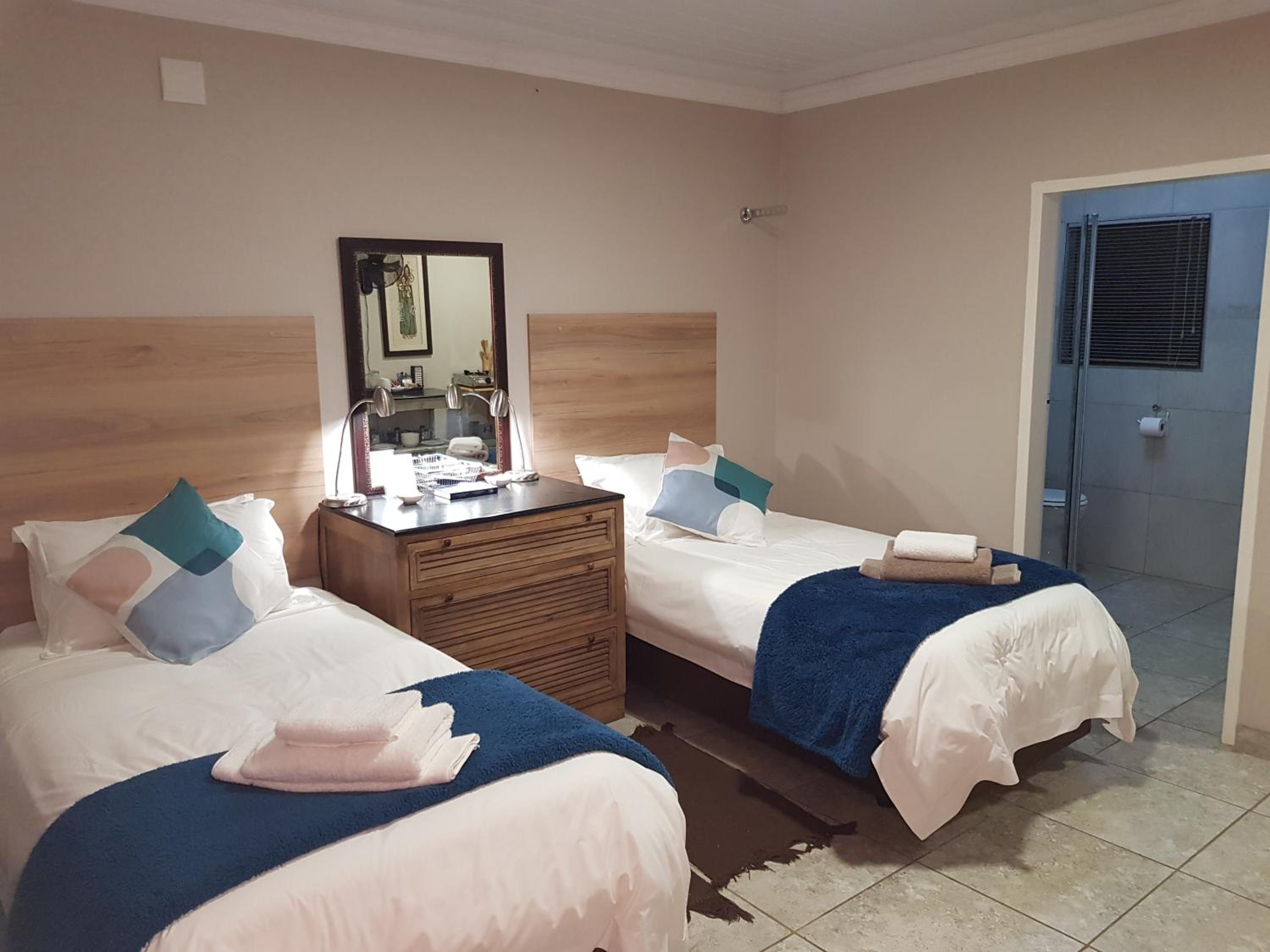 Basic Twin Room photo 1