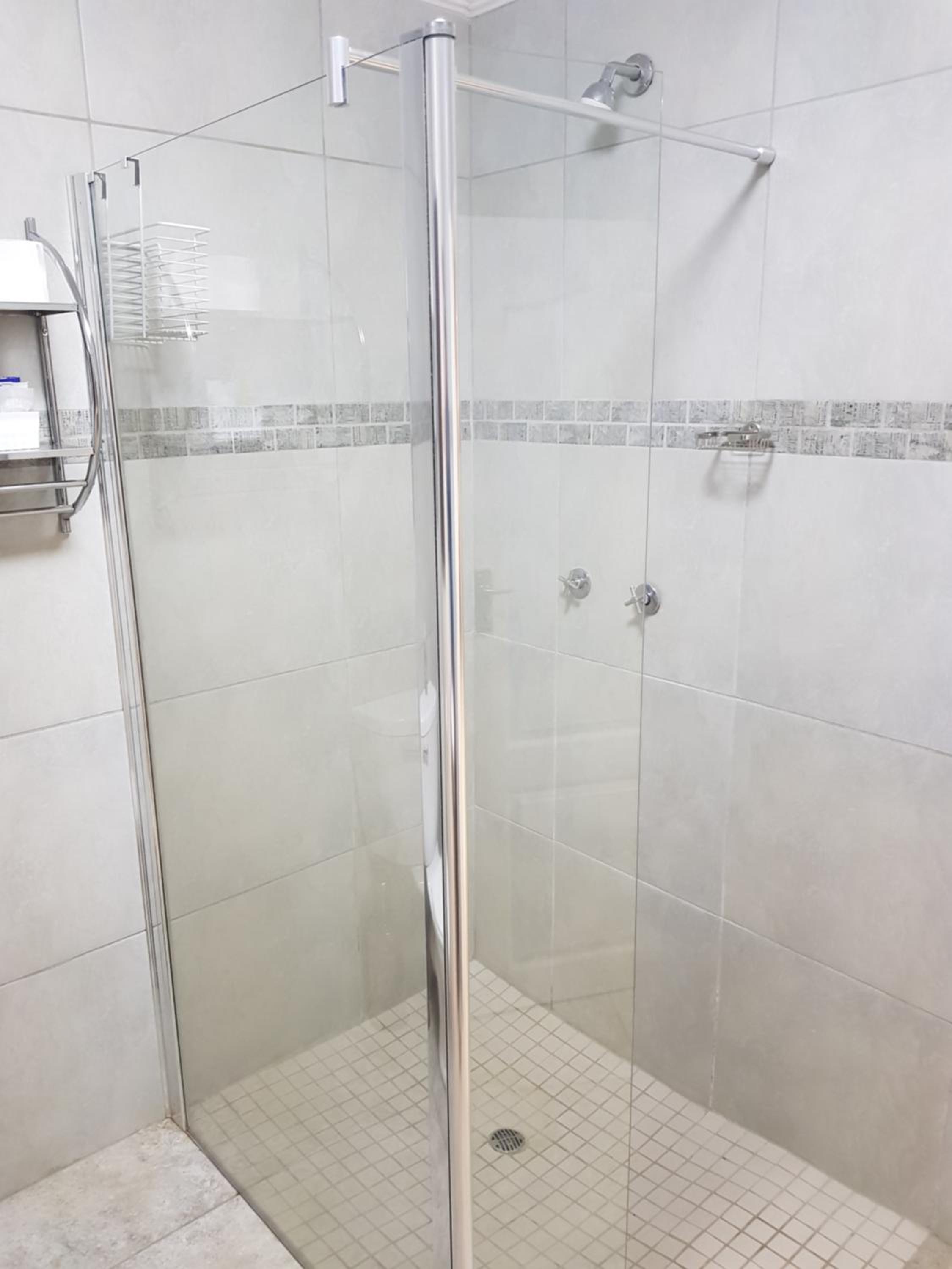 Comfort Queen Room photo 2