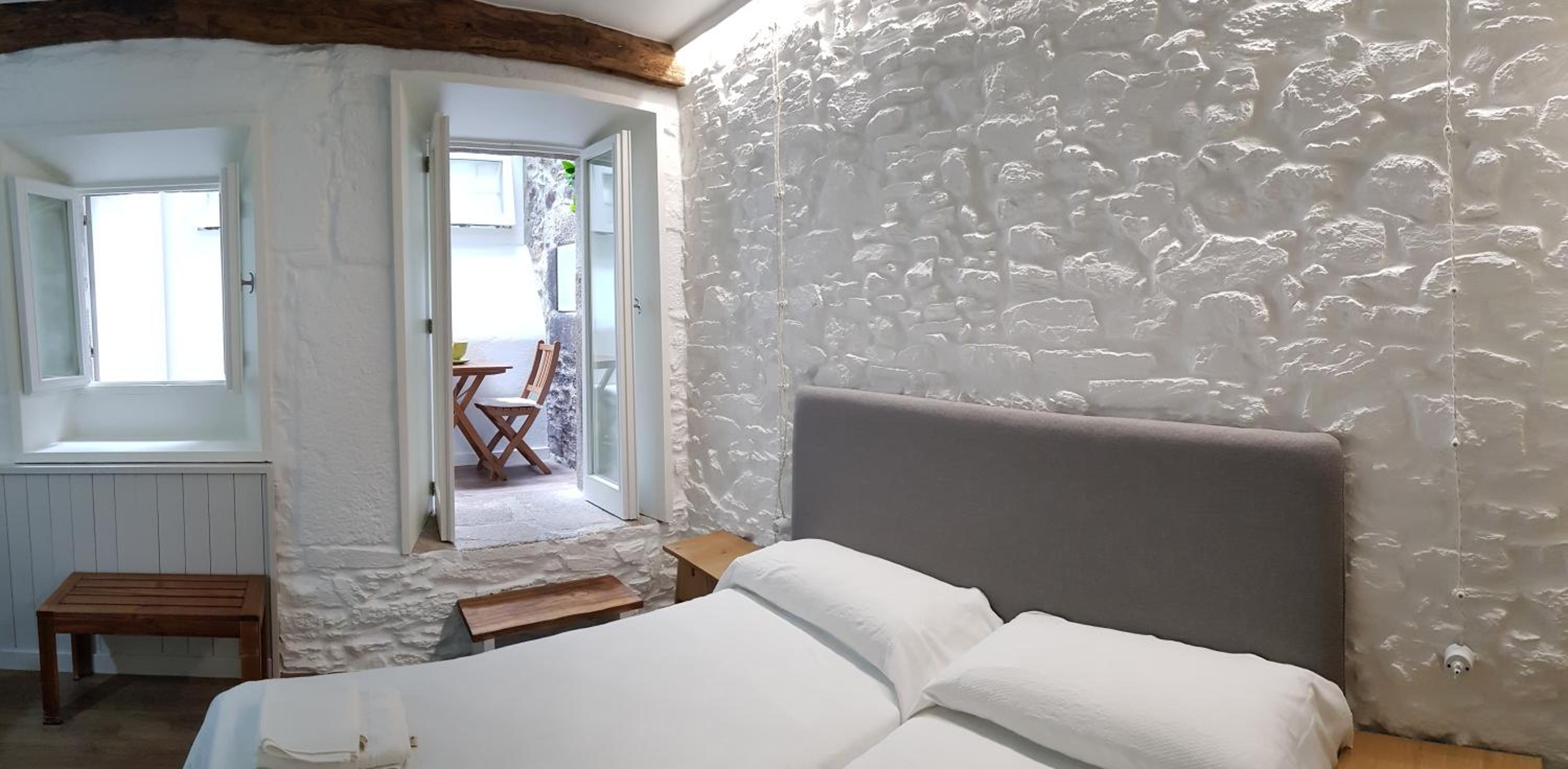 Double Room with Private Bathroom - Photo 1